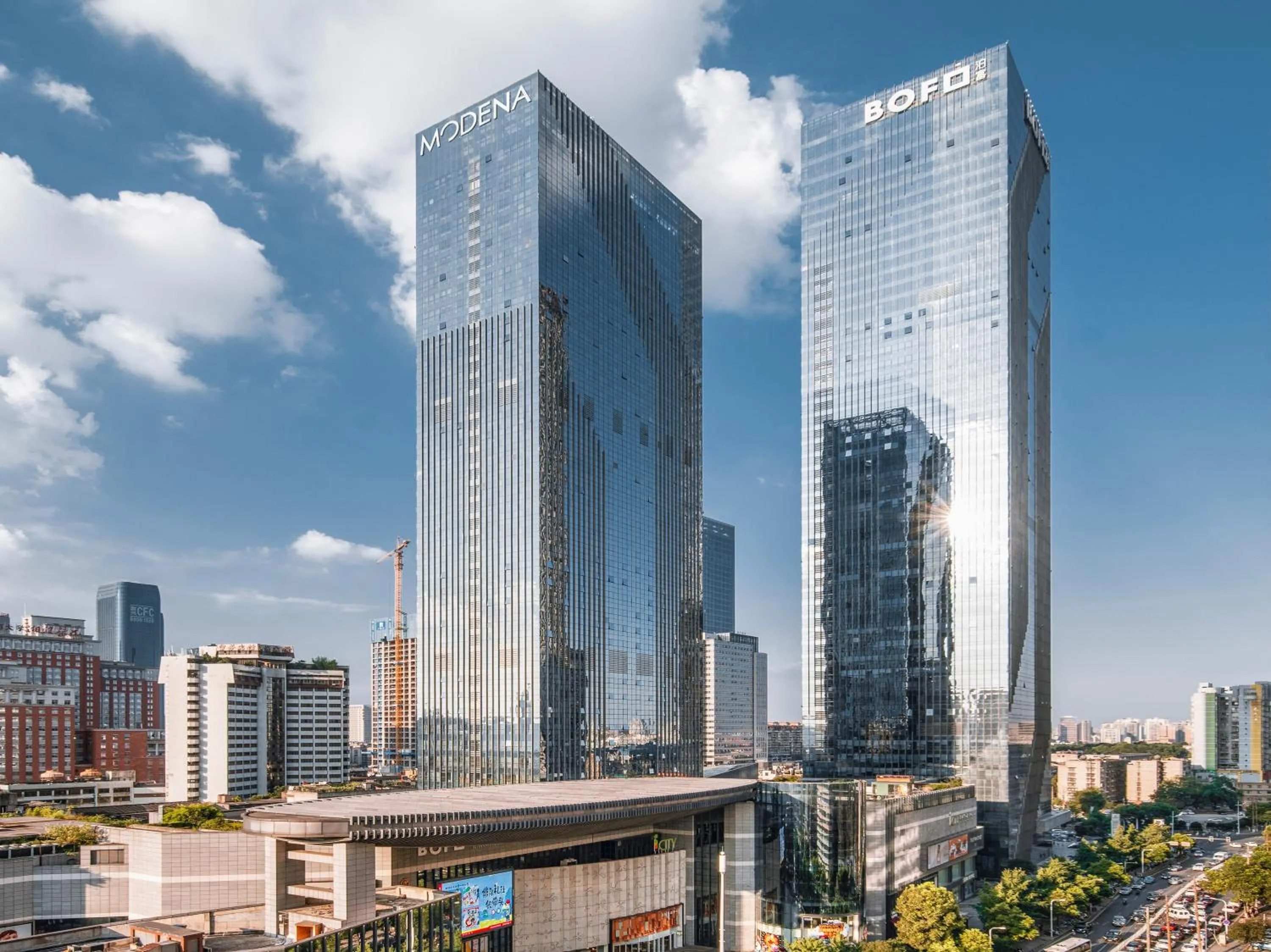 Bird's eye view in Modena by Fraser Changsha