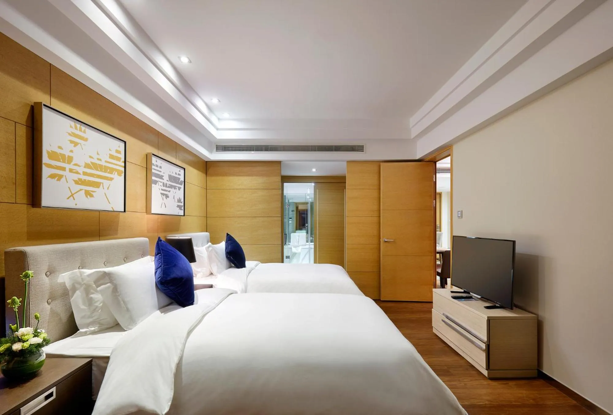 Bed in Modena by Fraser Changsha