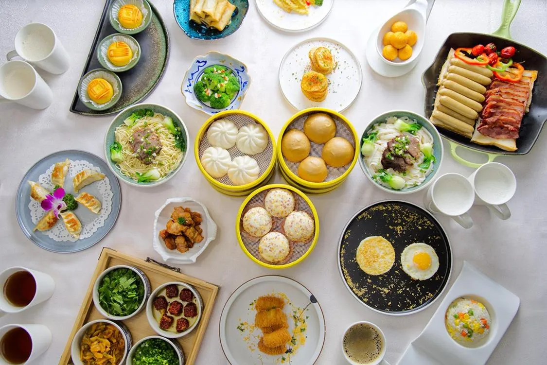 Breakfast in Modena by Fraser Changsha