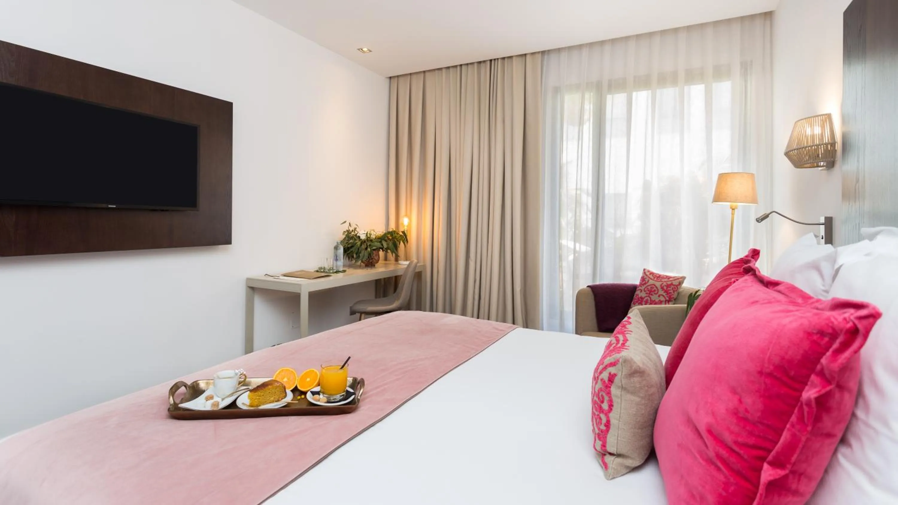 TV and multimedia, Bed in La Laguna Gran Hotel