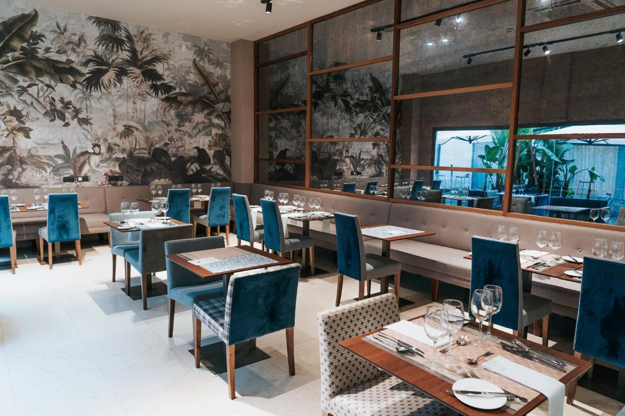 Restaurant/places to eat in La Laguna Gran Hotel