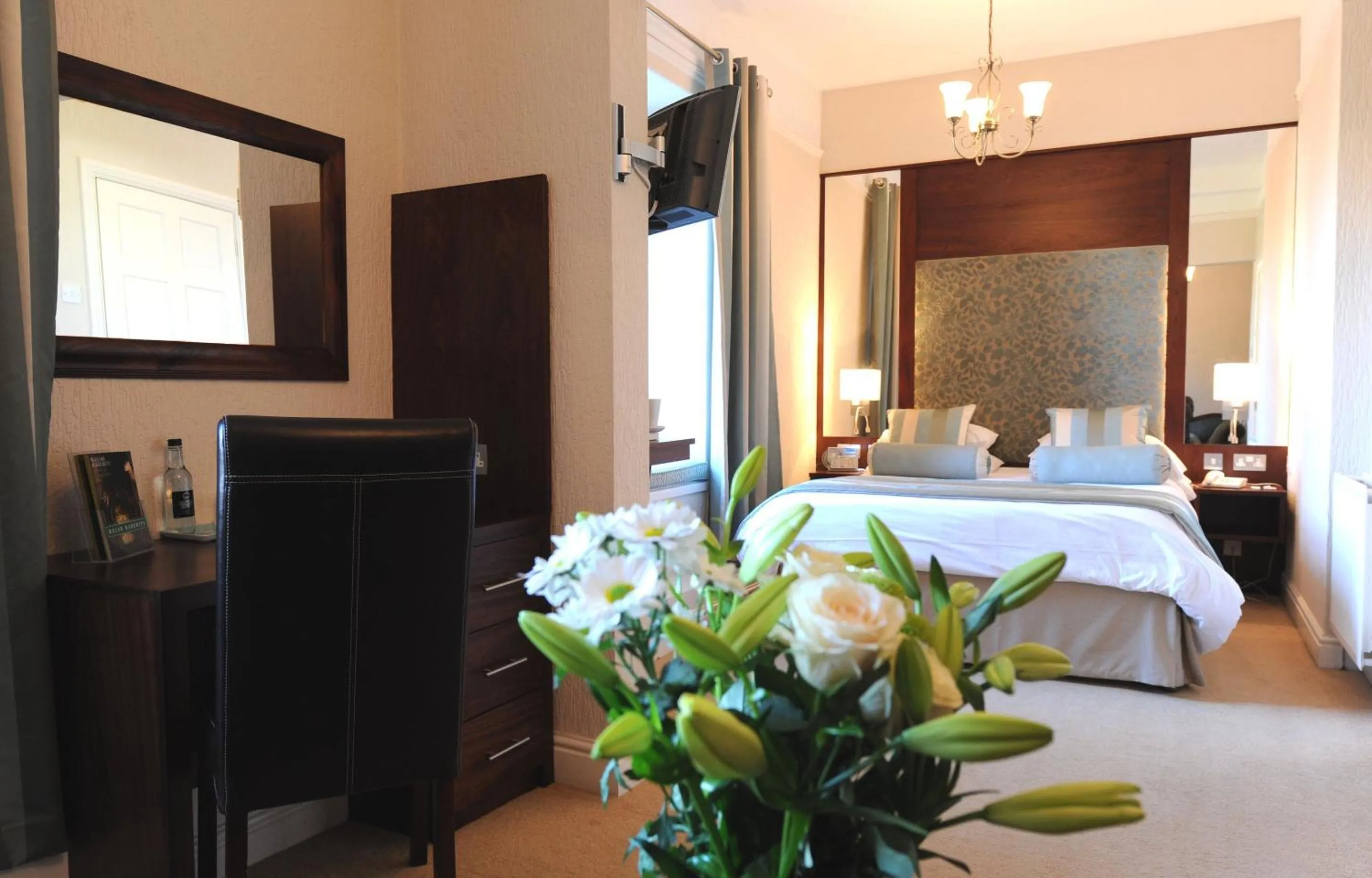 Photo of the whole room, Bed in Wolfscastle Country Hotel