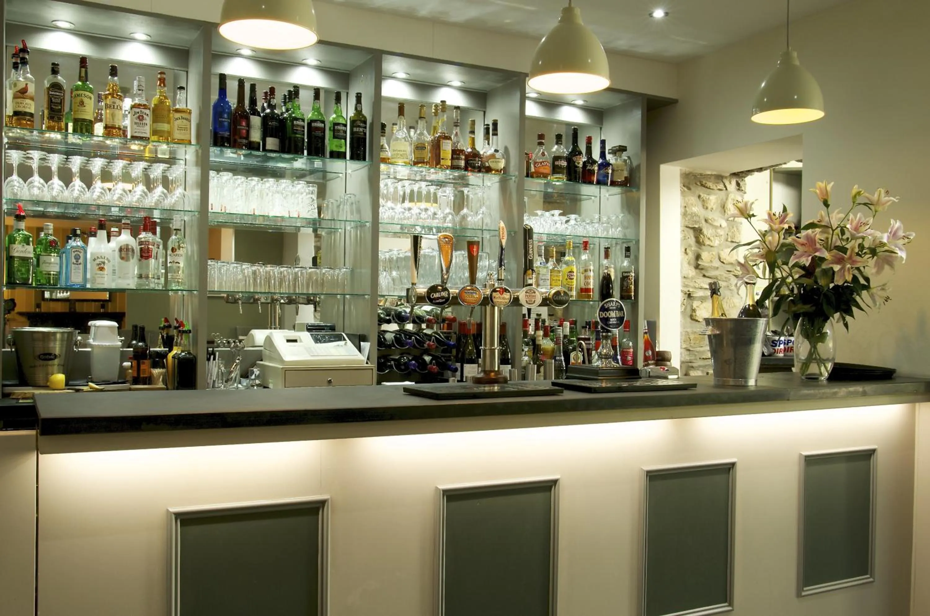 Lounge or bar in Wolfscastle Country Hotel