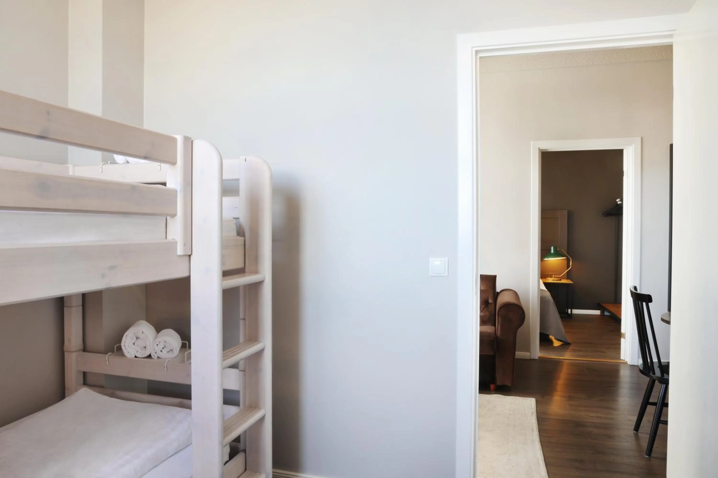 Bedroom, Bed in Fosshotel Baron