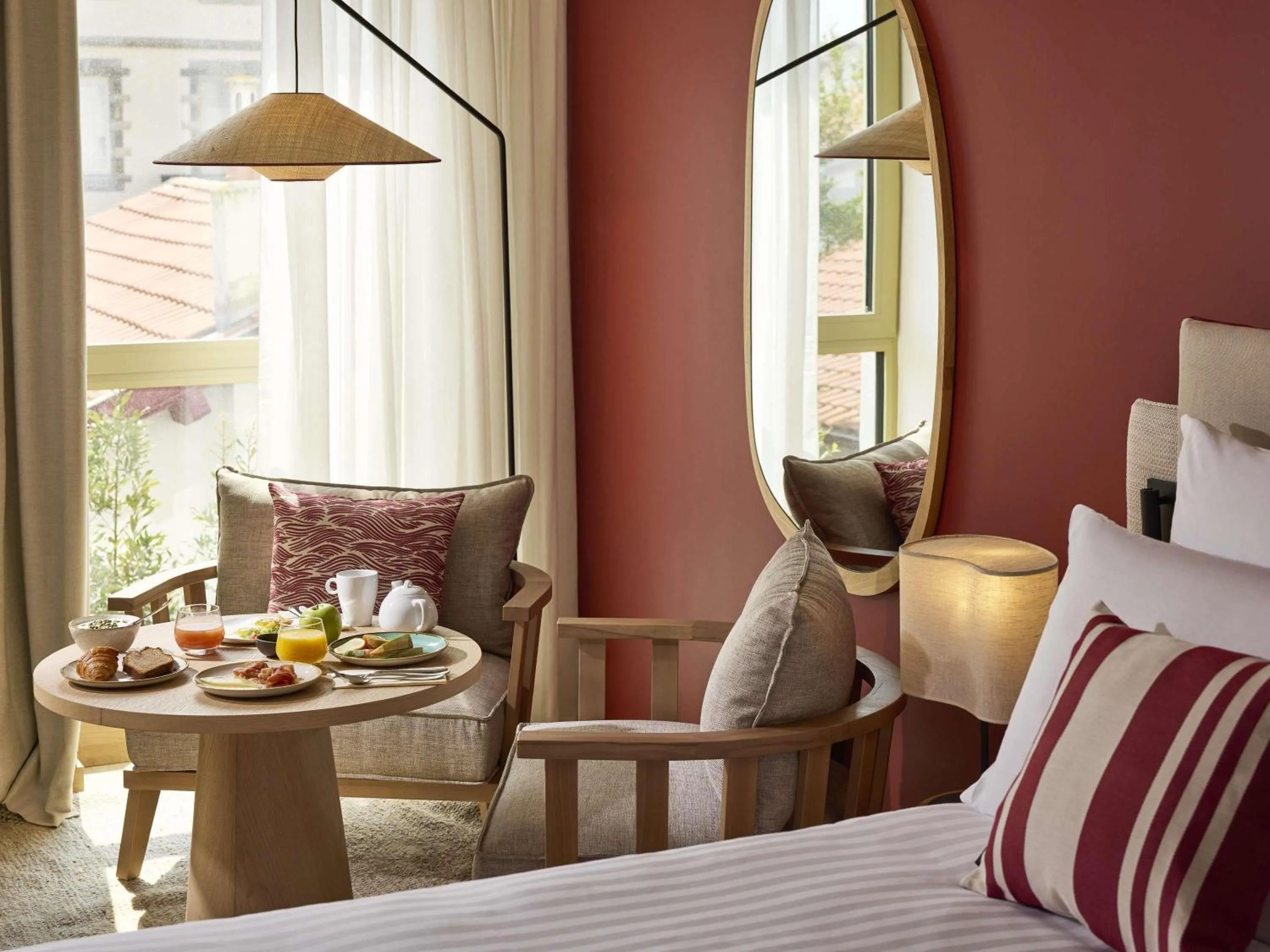 Breakfast, Bed in Le Talaia Hôtel & Spa Biarritz - MGallery Collection