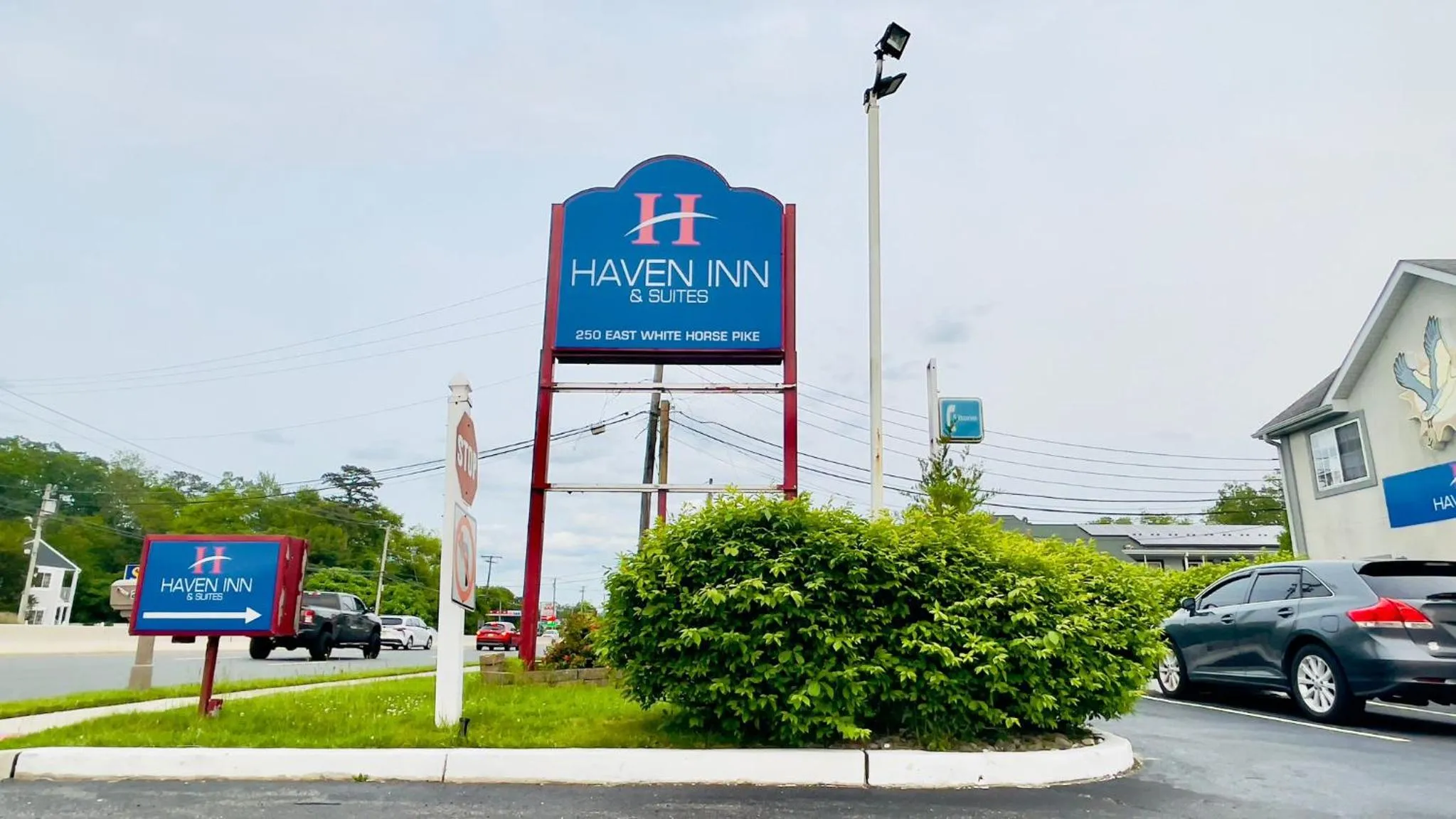 Property building in Haven Inn & Suites