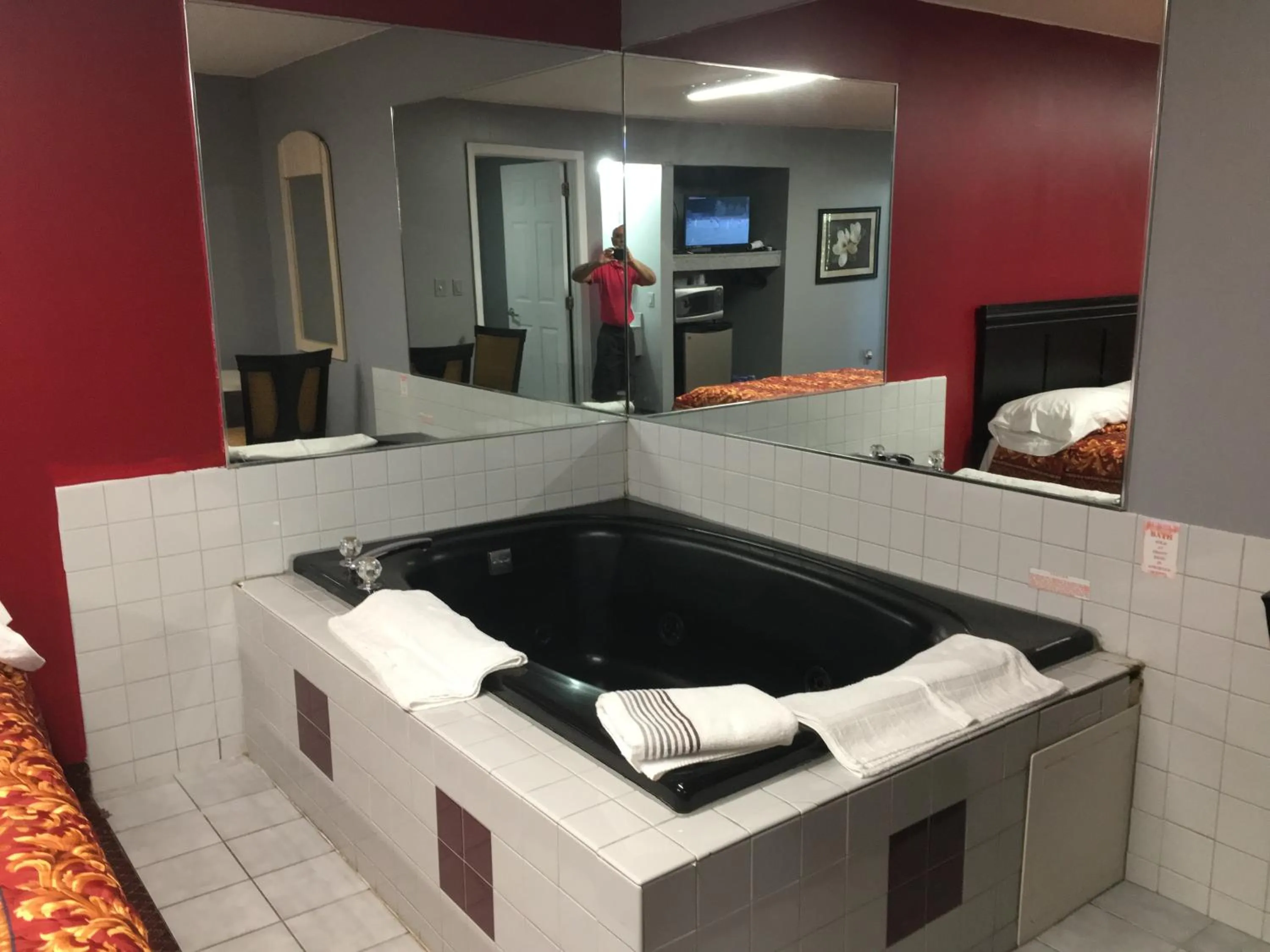 Spa and wellness centre/facilities in Haven Inn & Suites