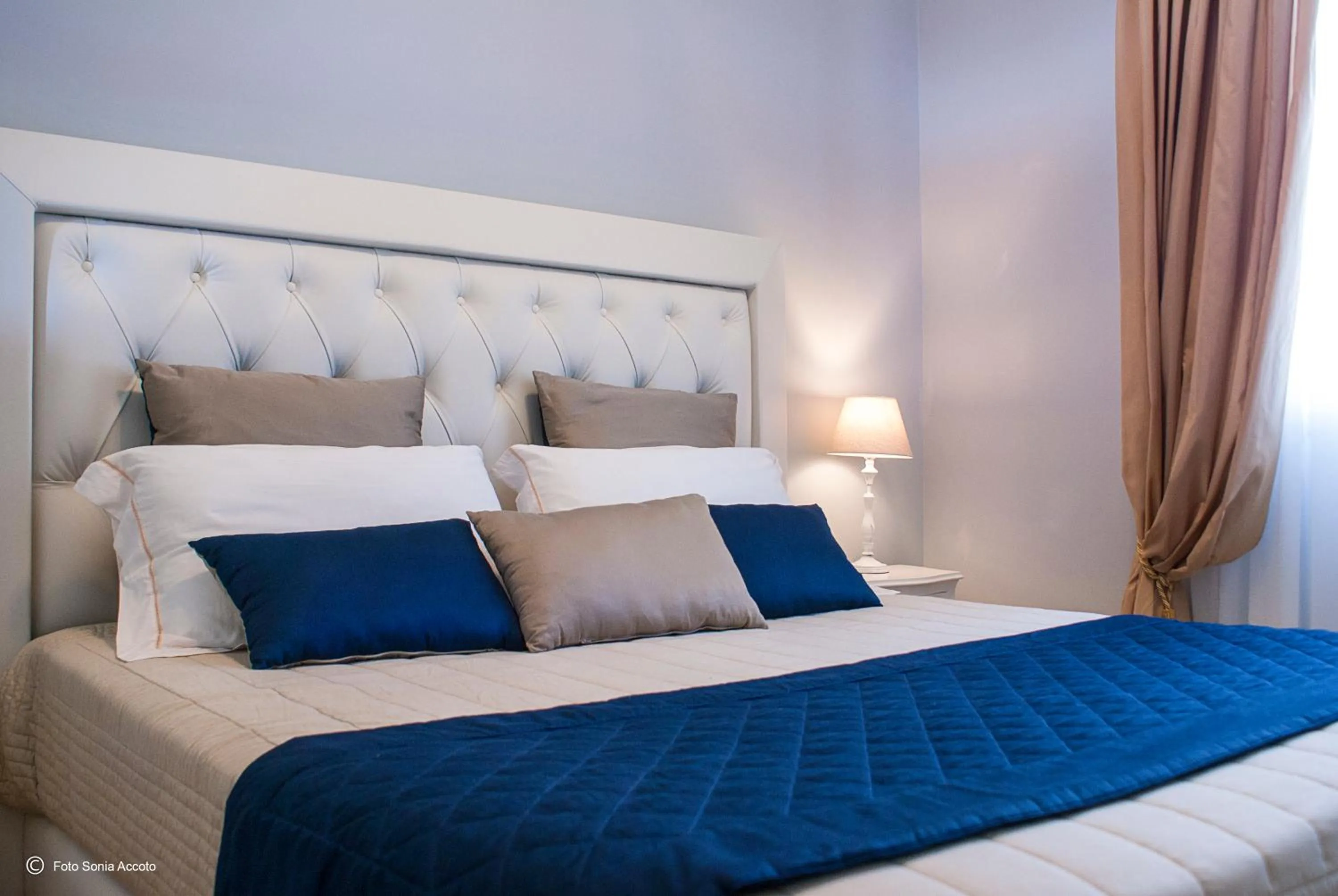 Shower, Bed in Augustus Resort