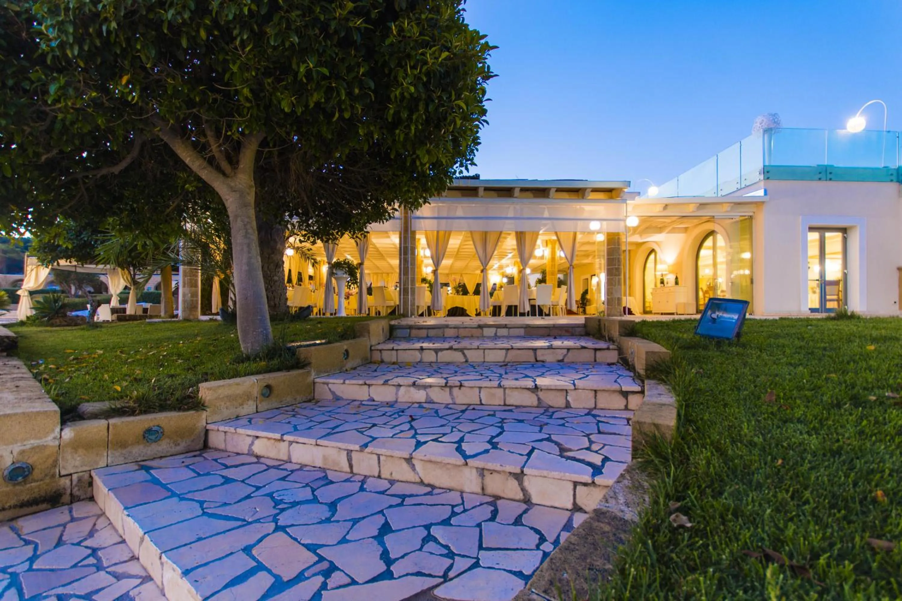 Restaurant/places to eat in Augustus Resort