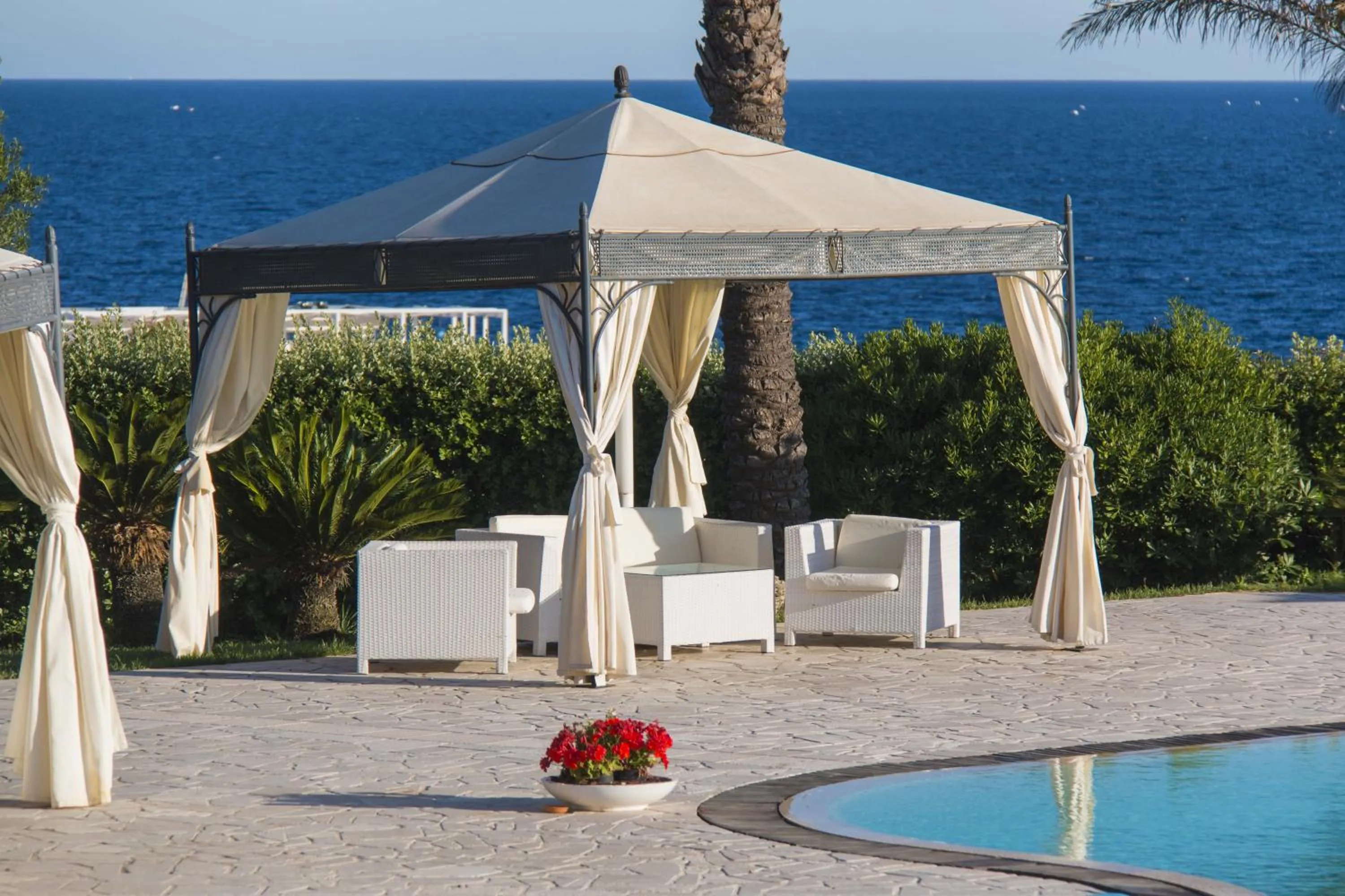 Restaurant/places to eat in Augustus Resort