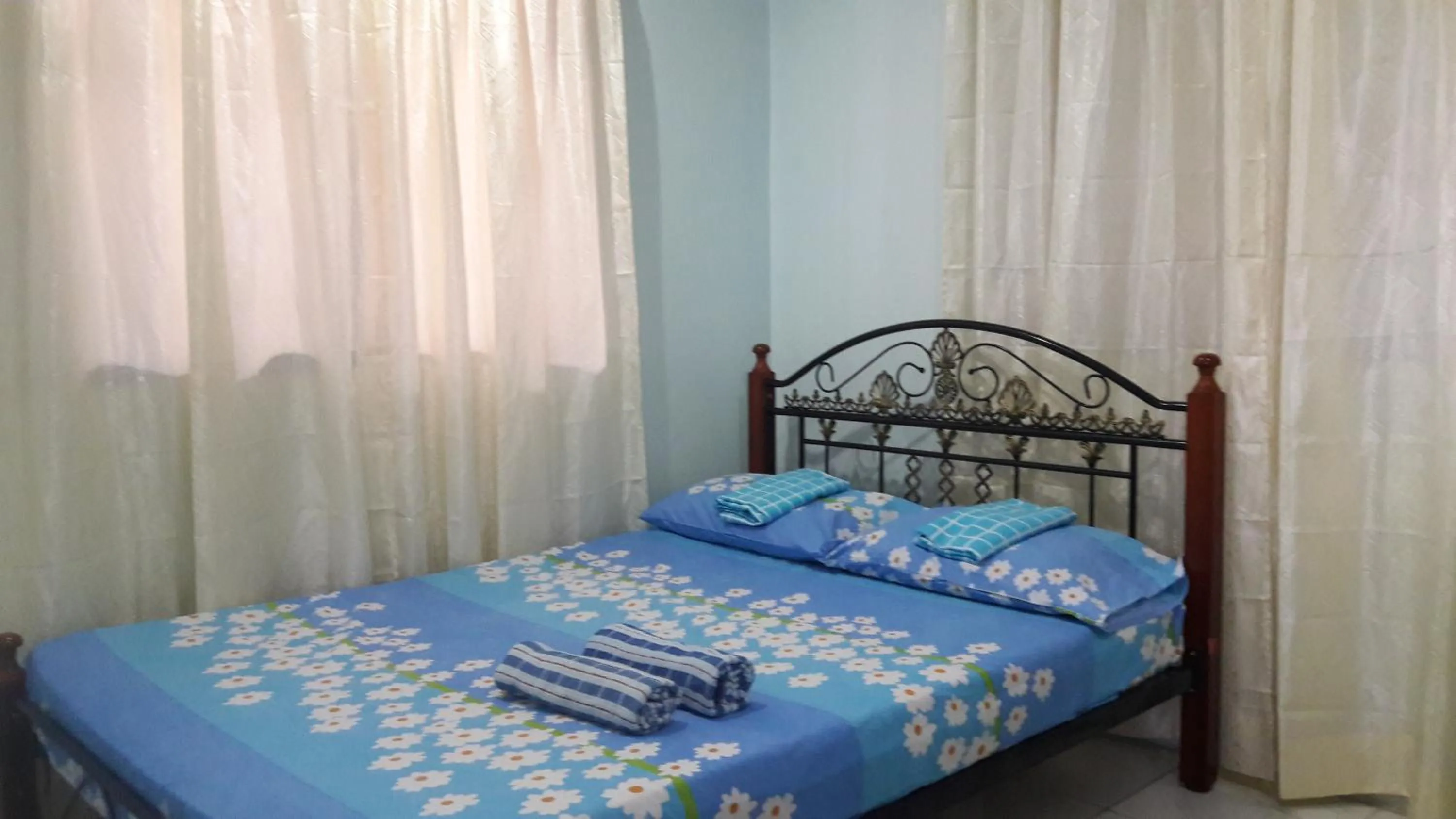 Bed in D downhill'Place