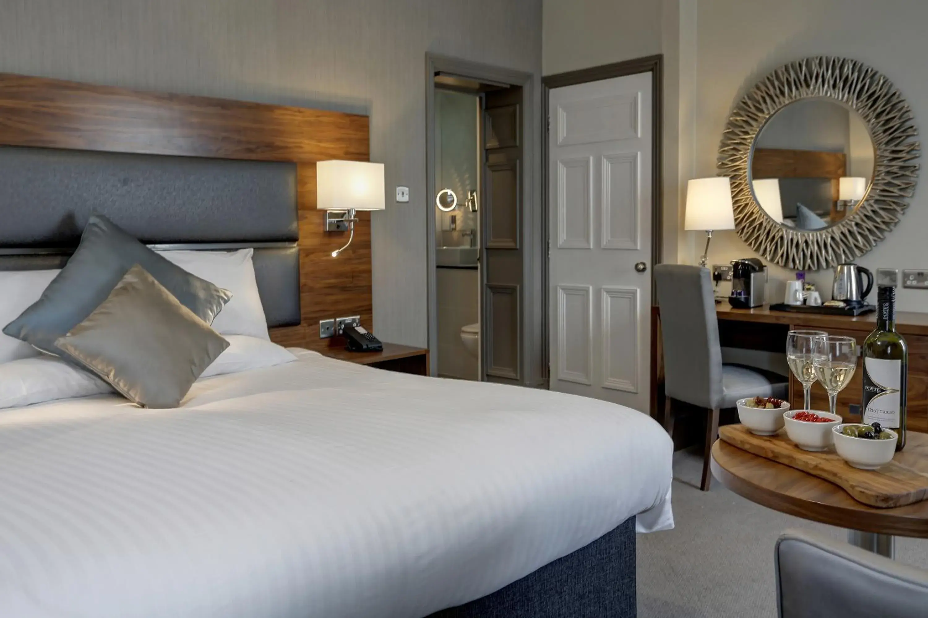 Deluxe Double Duplex in Best Western Chilworth Manor Hotel Deluxe Double Duplex in Best Western Chilworth Manor Hotel