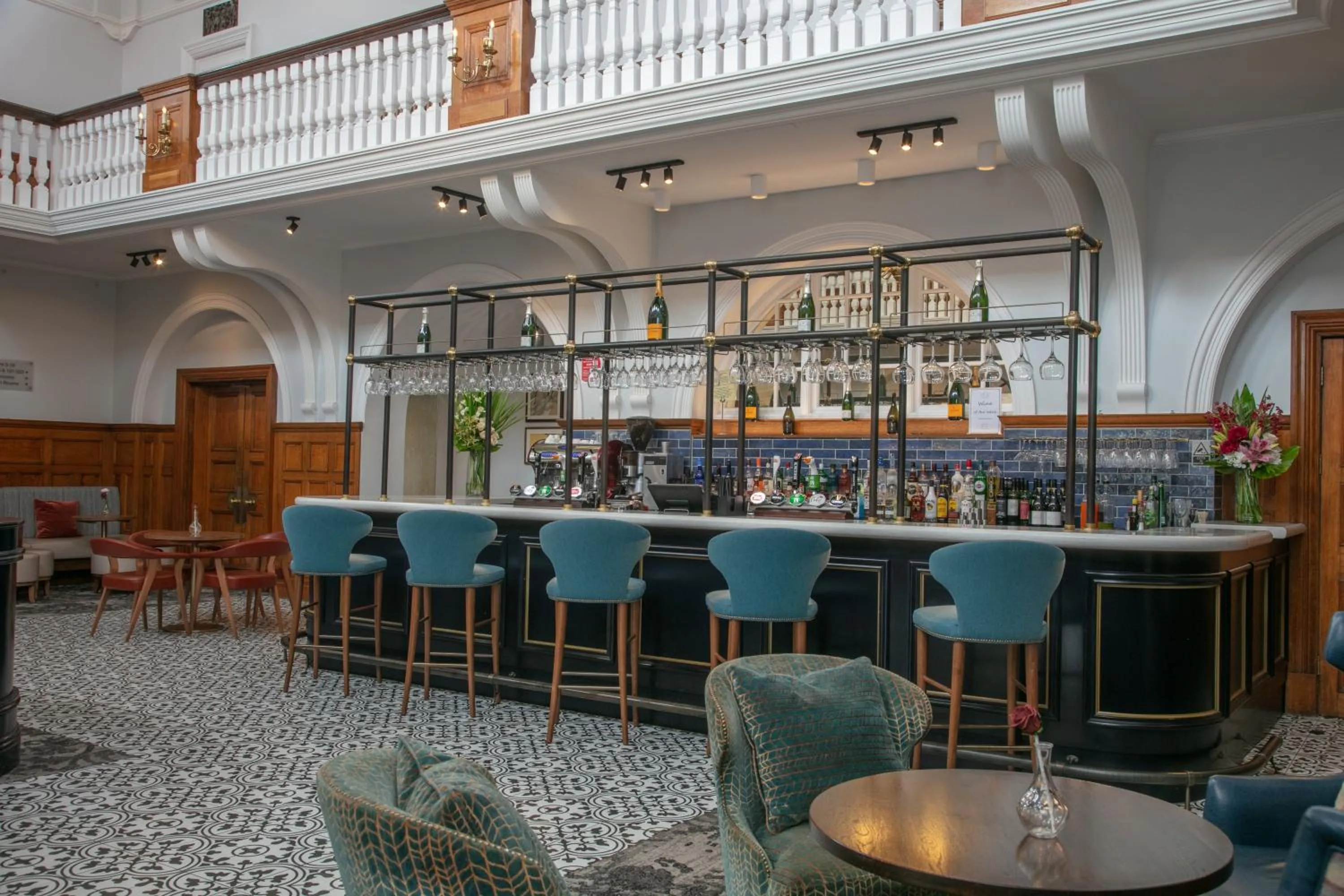 Lounge or bar in Best Western Chilworth Manor Hotel