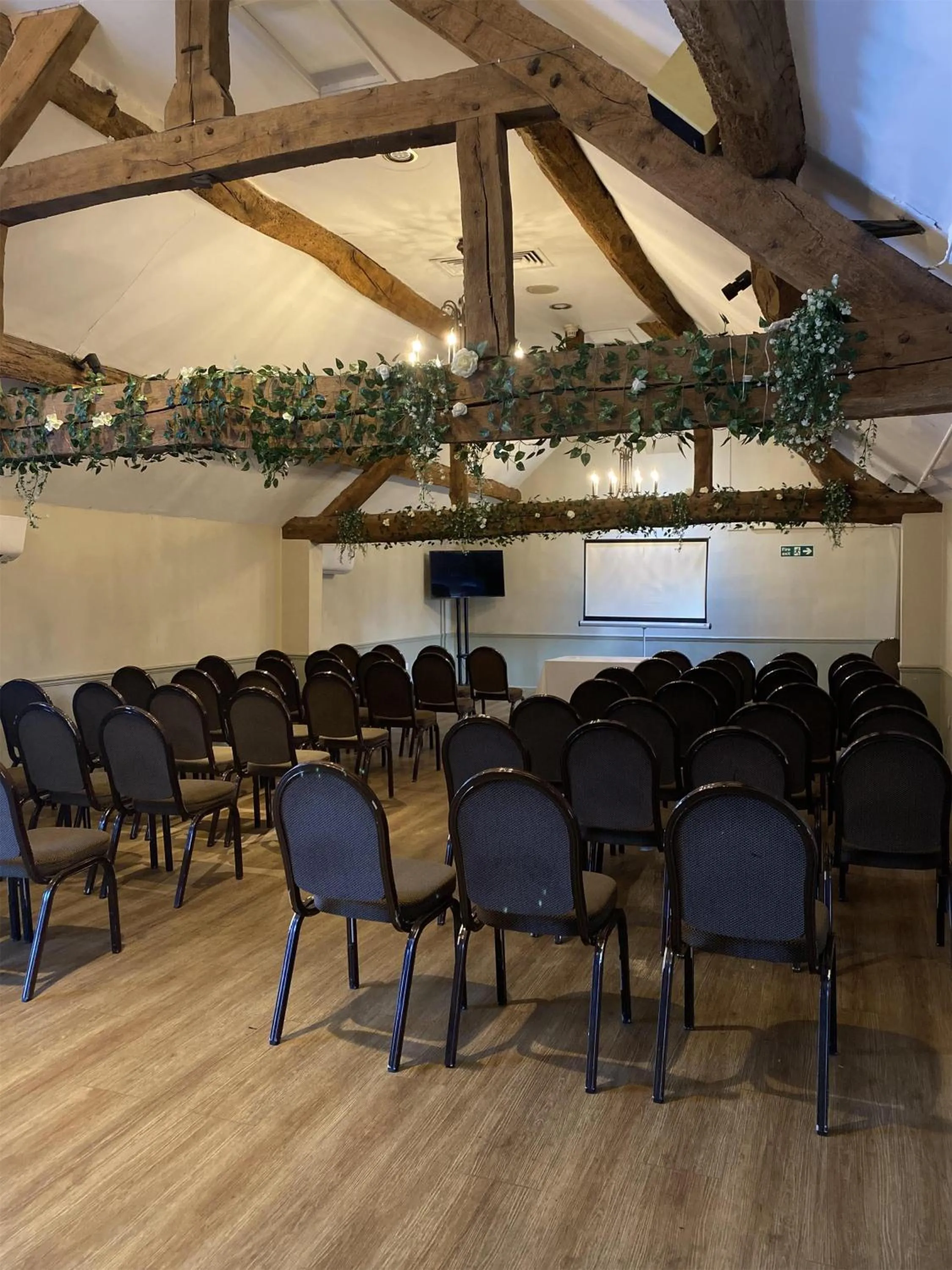 Meeting/conference room in Kings Court Hotel Alcester, BW Signature Collection