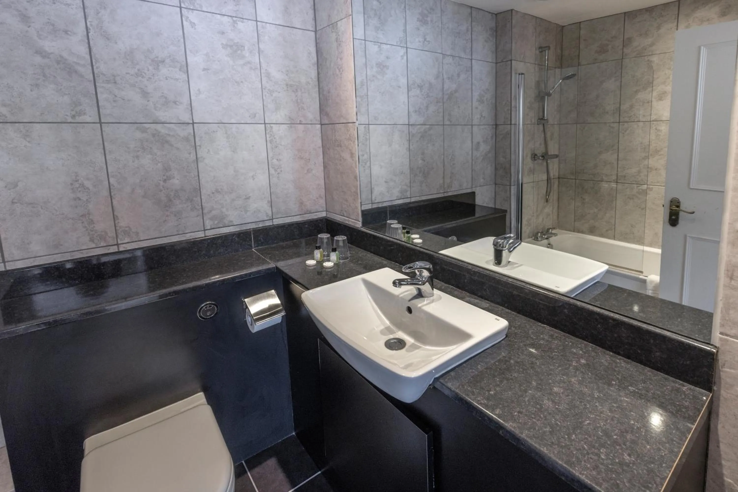 Kings Court Hotel Alcester, BW Signature Collection