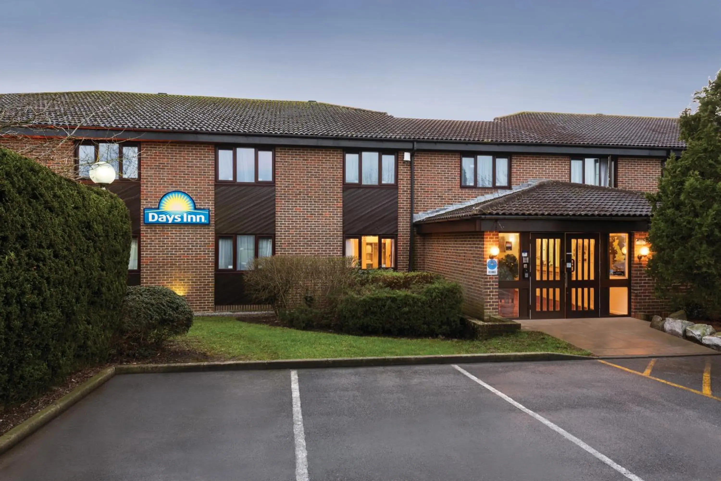 Double Room - Disability Access in Days Inn Hotel Sedgemoor Double Room - Disability Access in Days Inn Hotel Sedgemoor