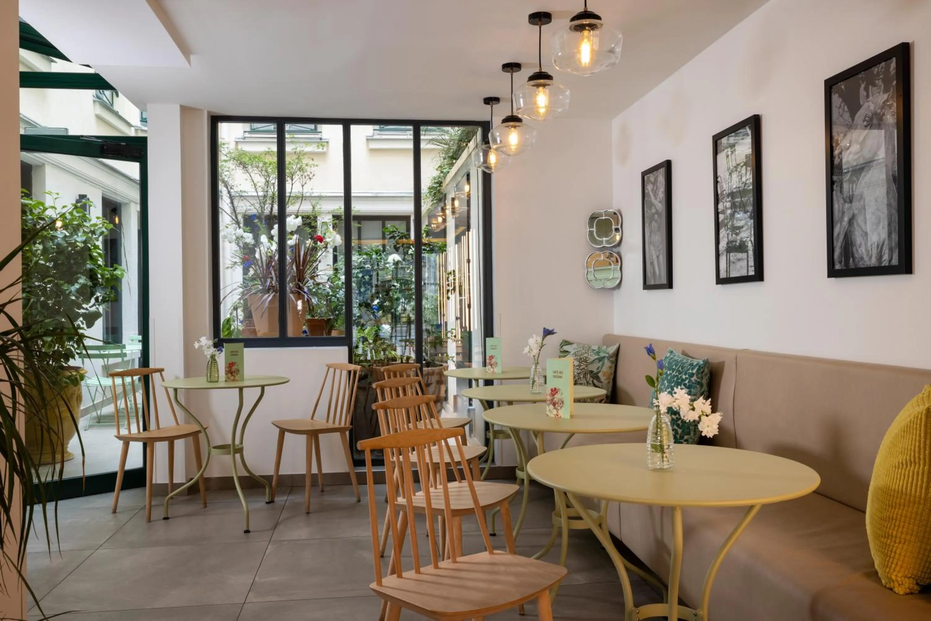 Living room in Hôtel Des Mines
