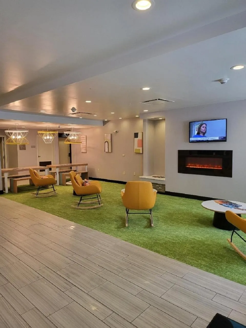 Lobby or reception in Spark by Hilton Erie