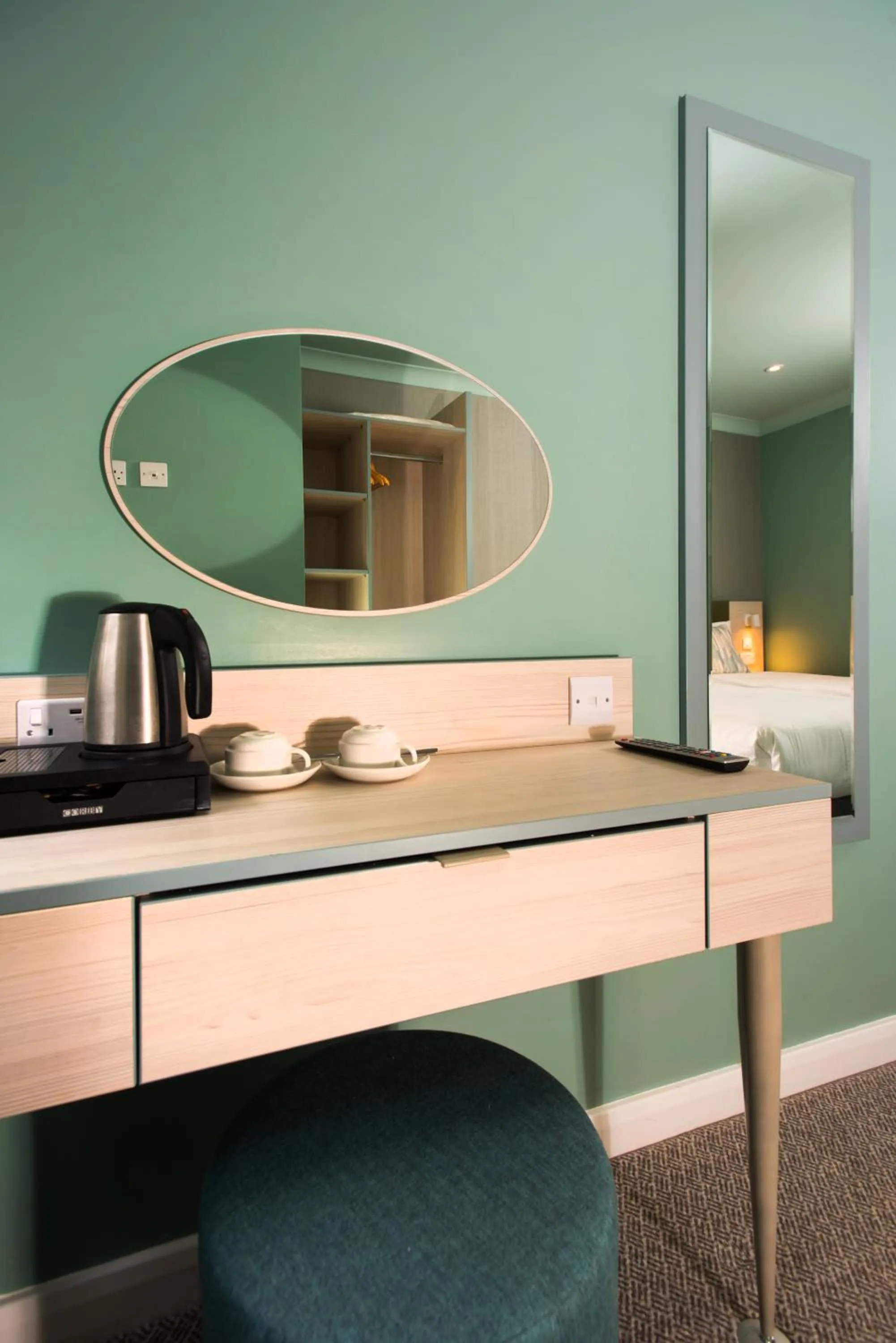 Kitchen or kitchenette in Caring Hotel