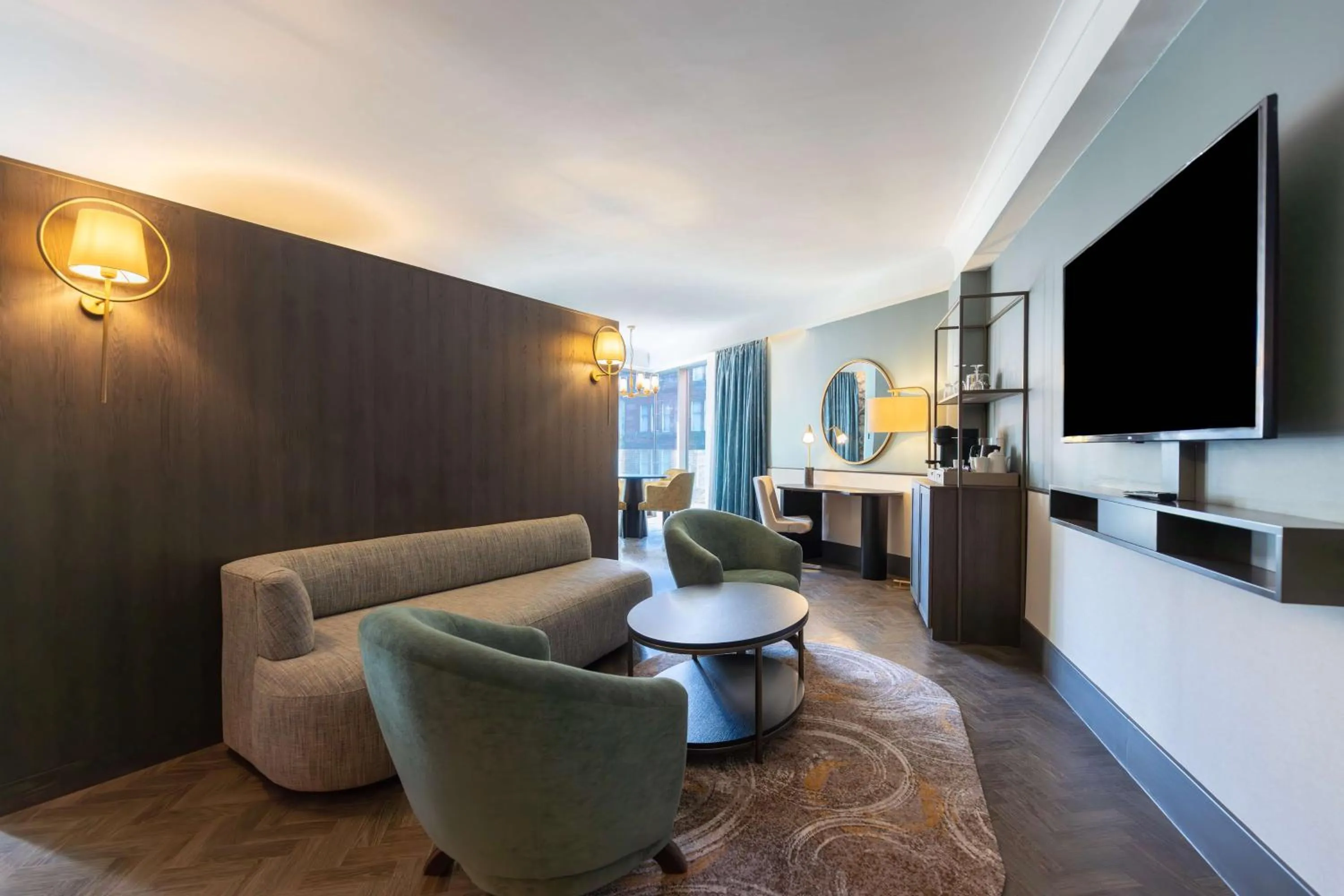 Photo of the whole room in Radisson Blu Hotel, Glasgow