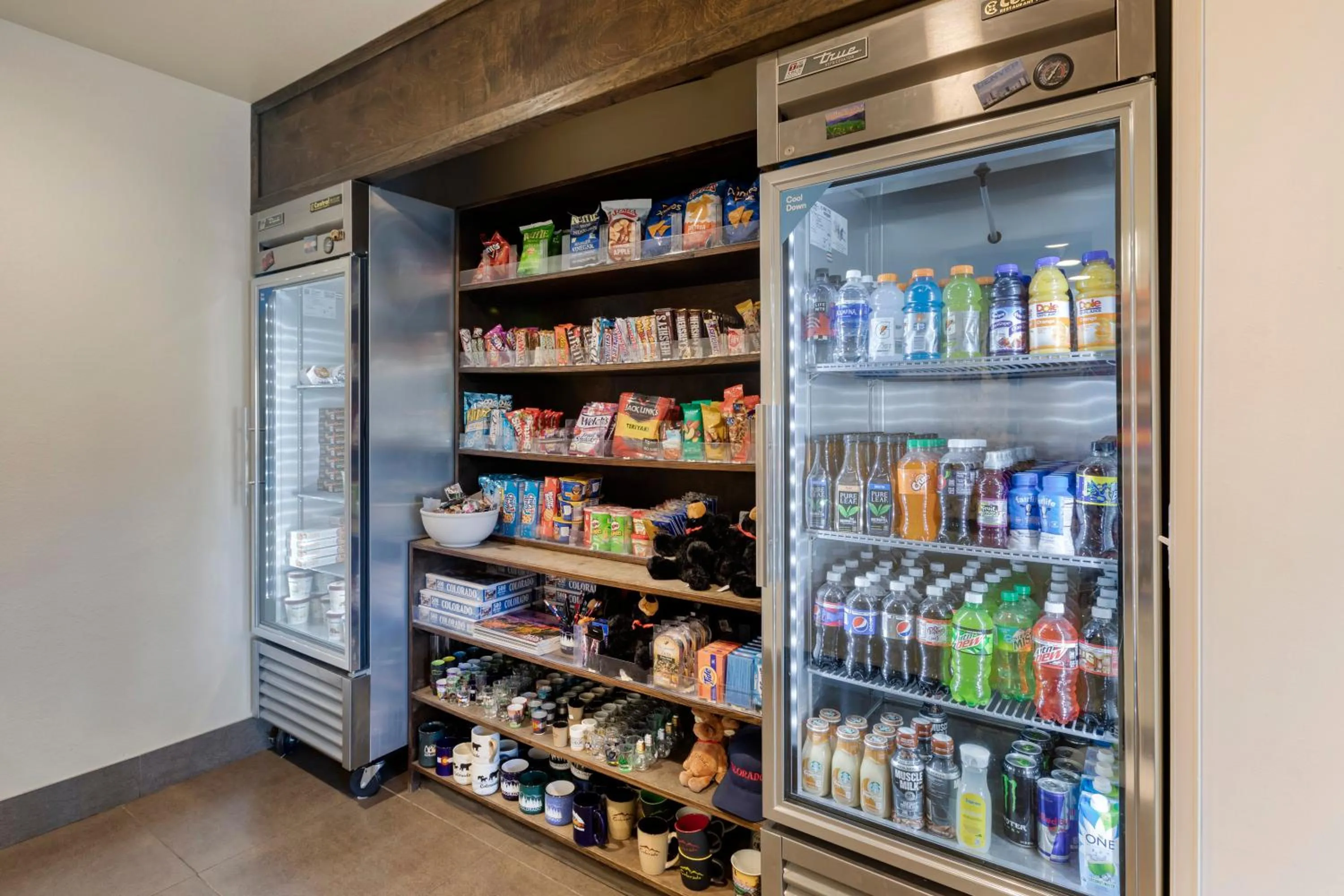 On-site shops in MainStay Suites Near Denver Downtown