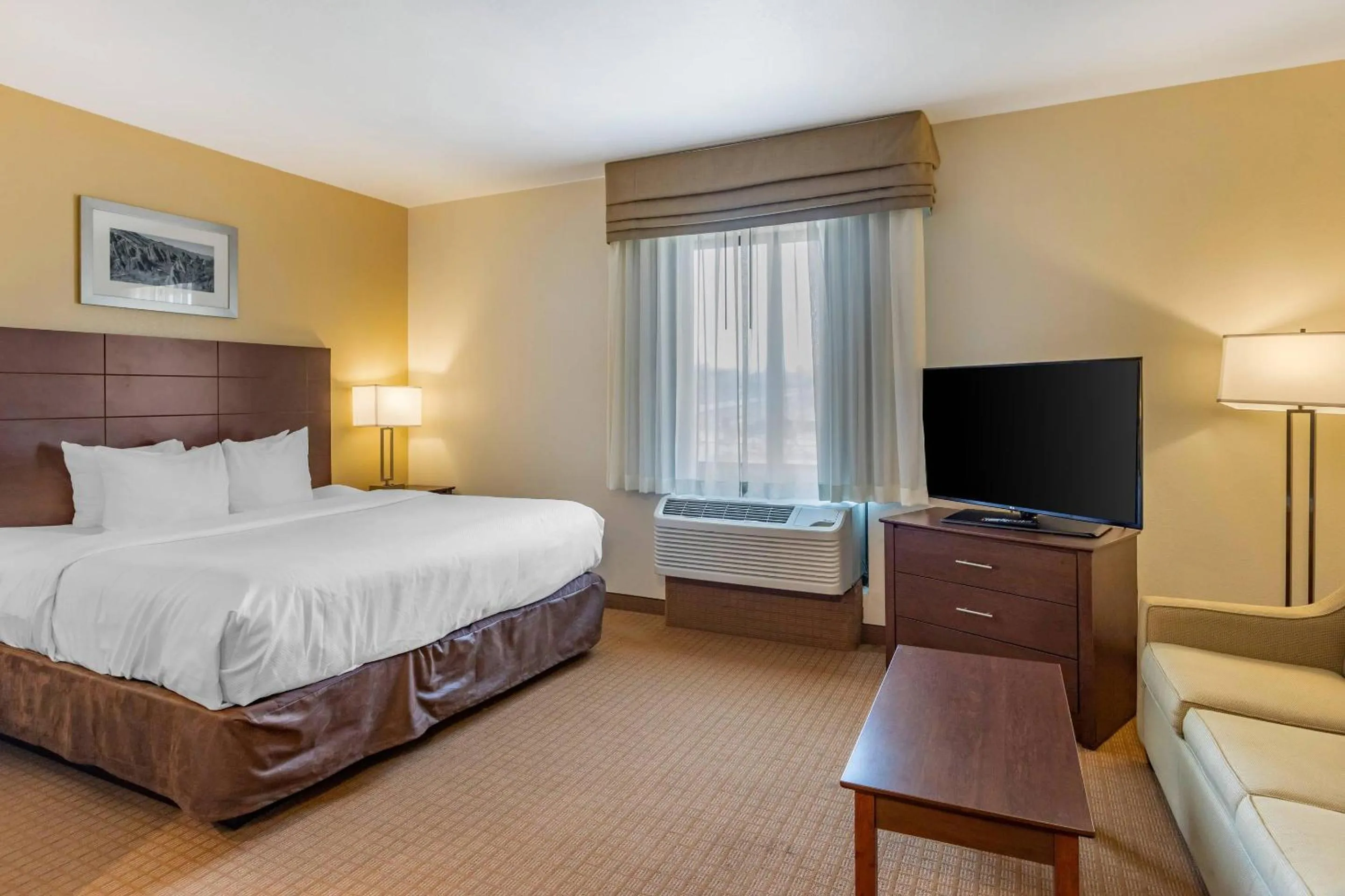 Bedroom, Bed in MainStay Suites Near Denver Downtown