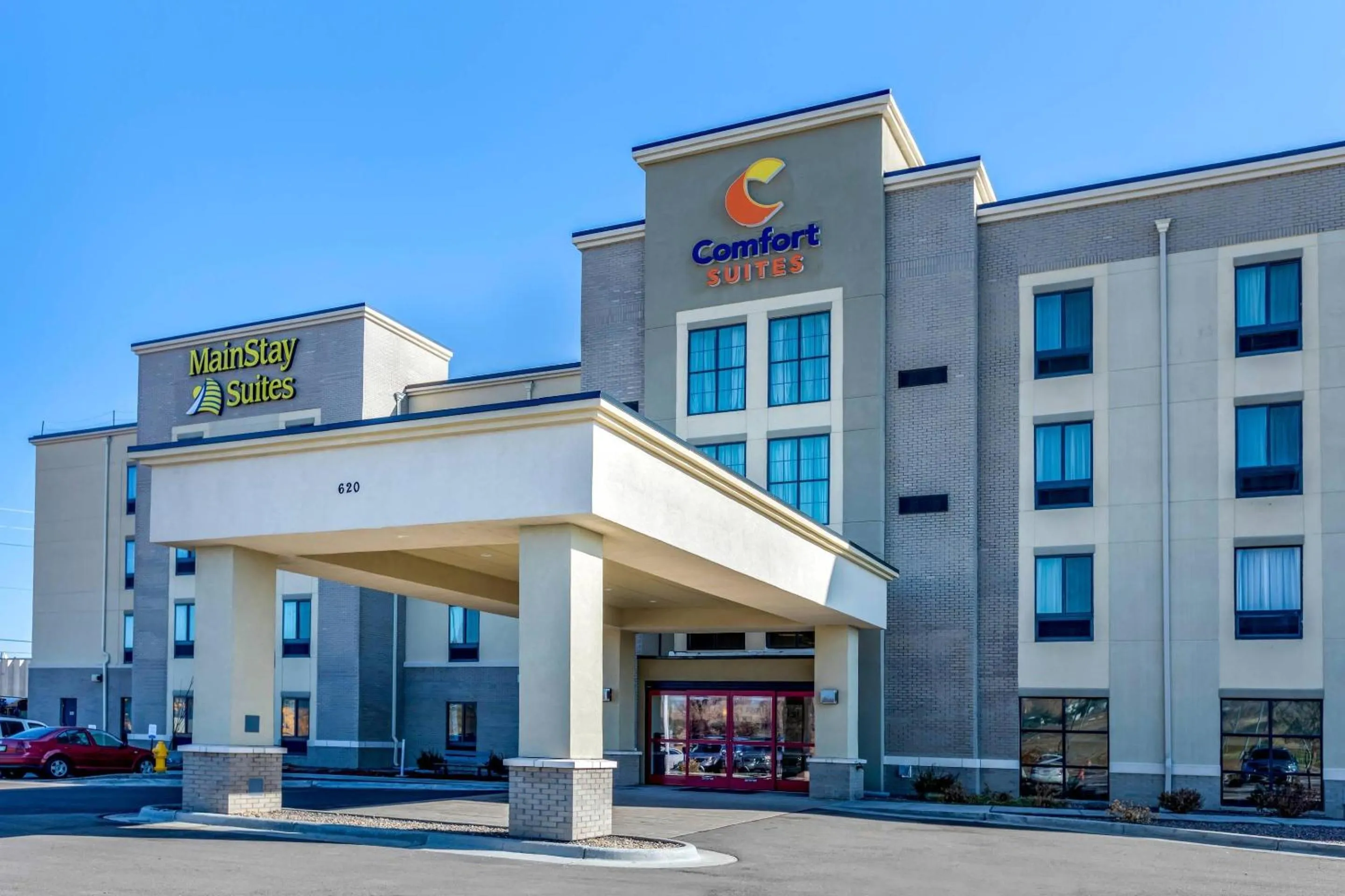 Property building in MainStay Suites Near Denver Downtown