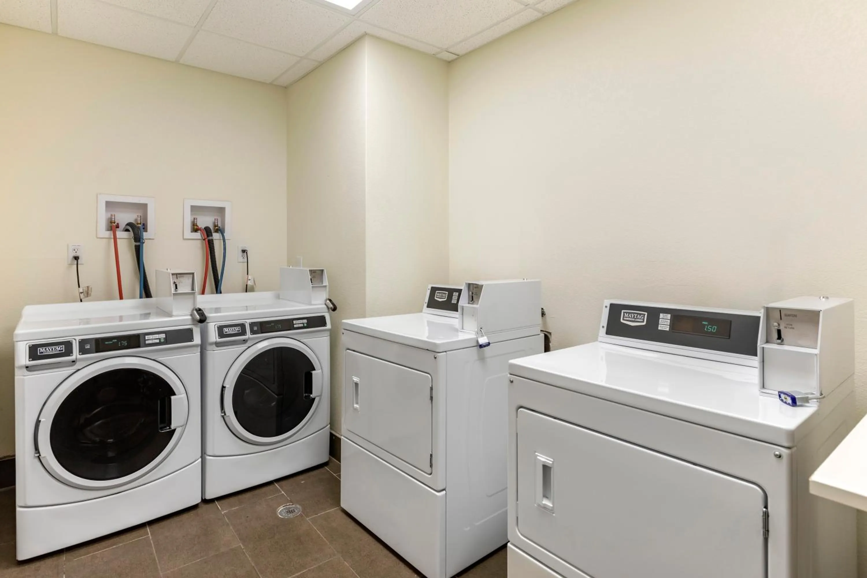 Area and facilities in MainStay Suites Near Denver Downtown