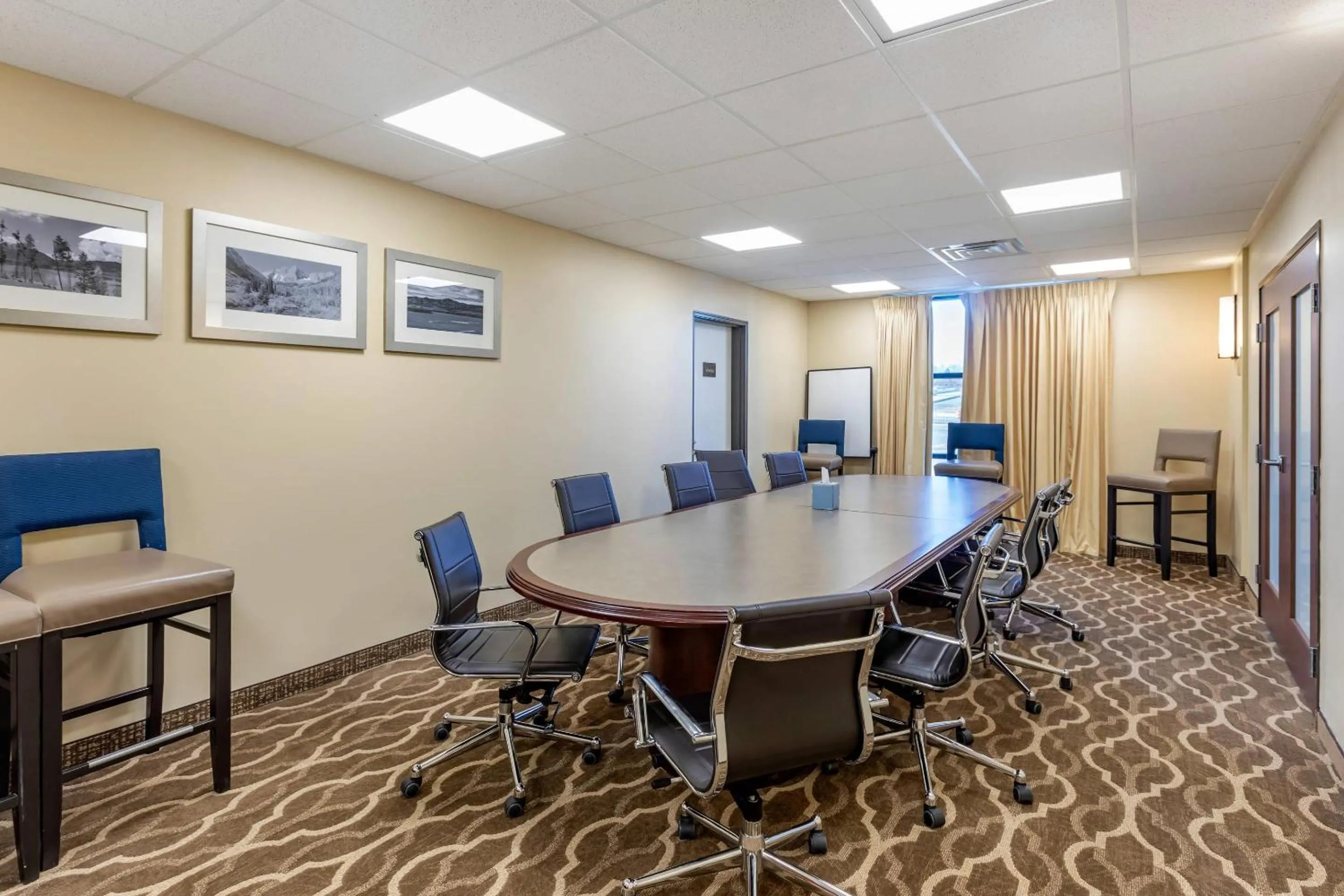 Meeting/conference room in MainStay Suites Near Denver Downtown