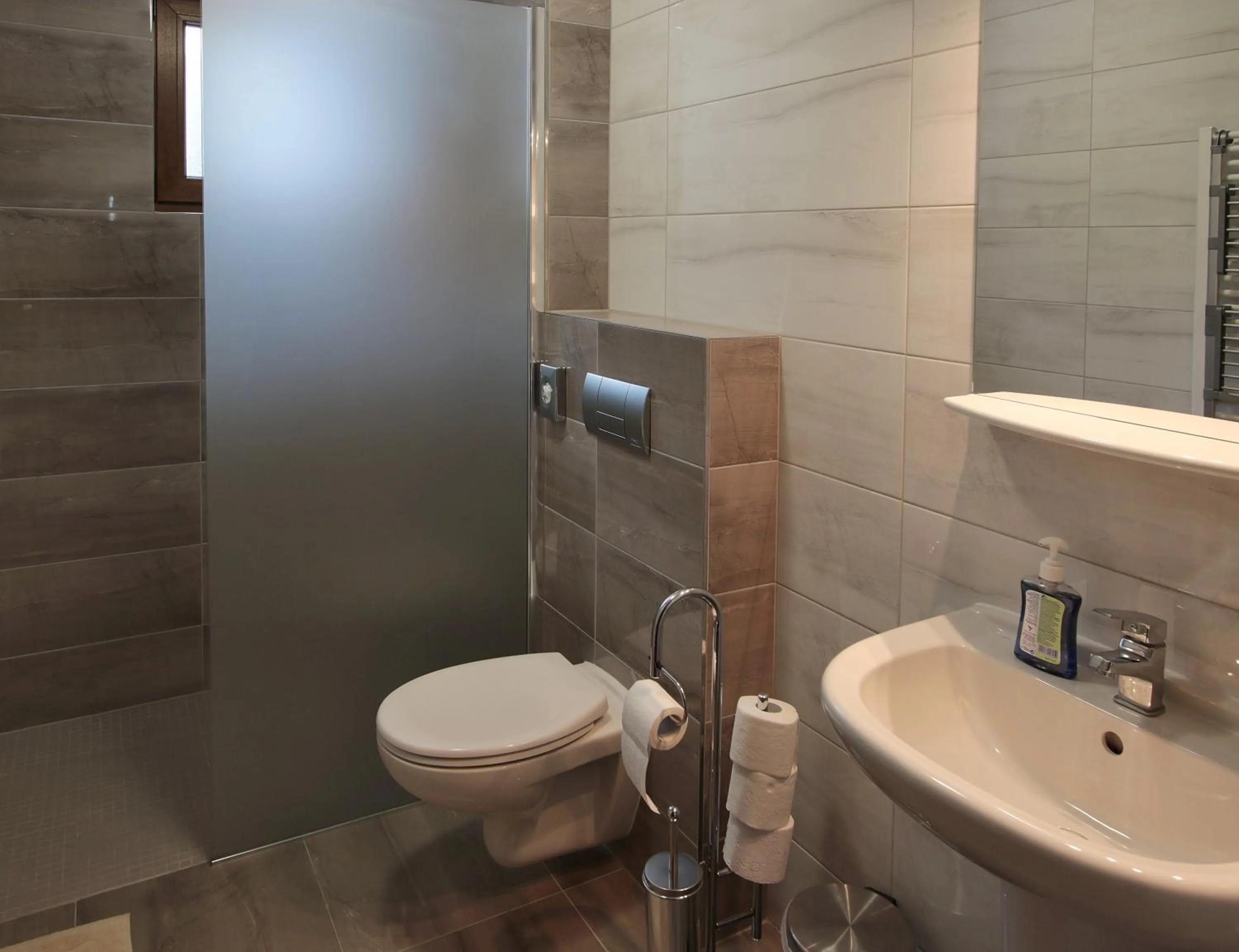 Shower in Apartmany Maliarik