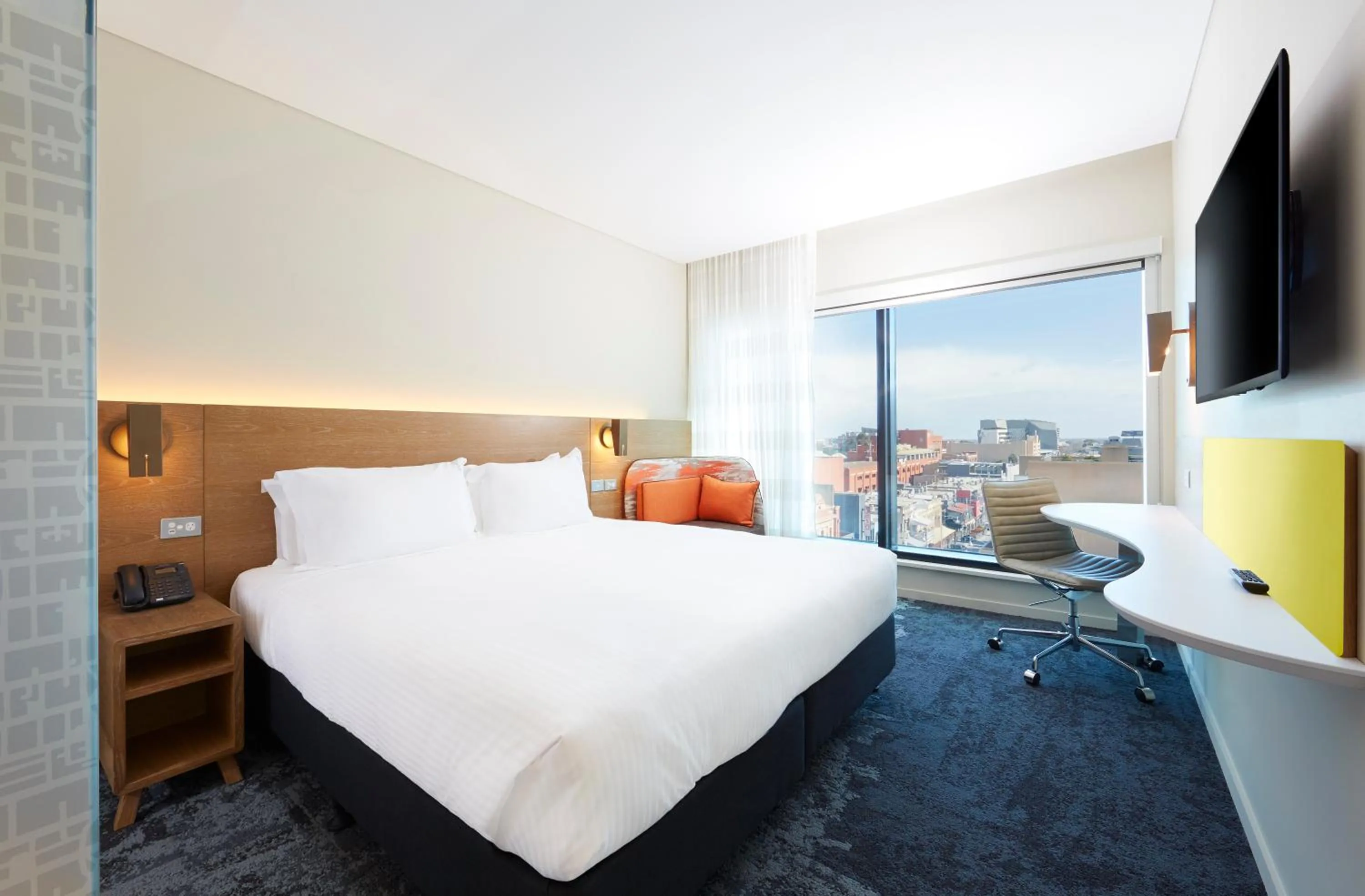 Photo of the whole room, Bed in Holiday Inn Express Adelaide City Centre by IHG