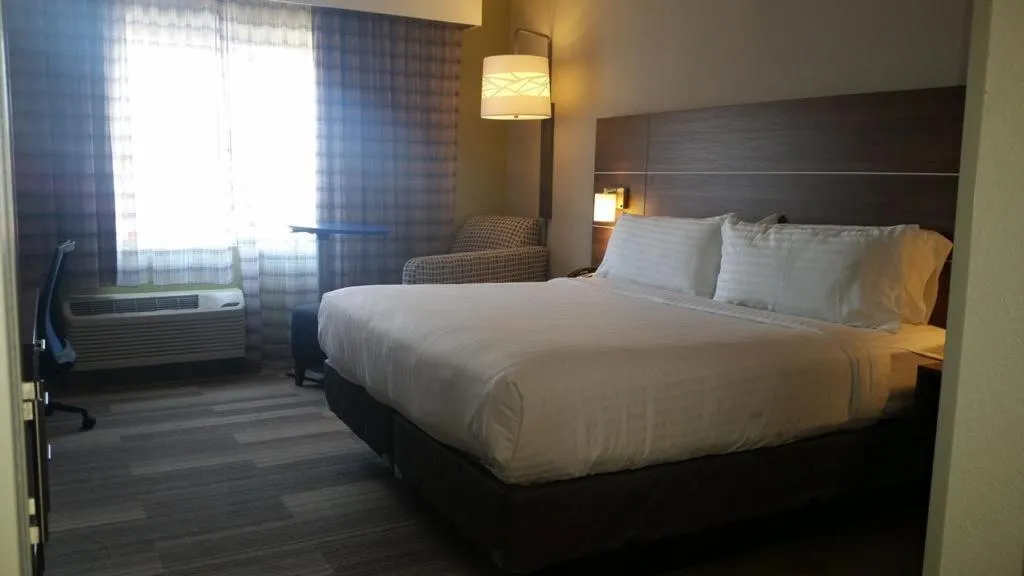 Bed in Holiday Inn Express & Suites - Fort Mill by IHG