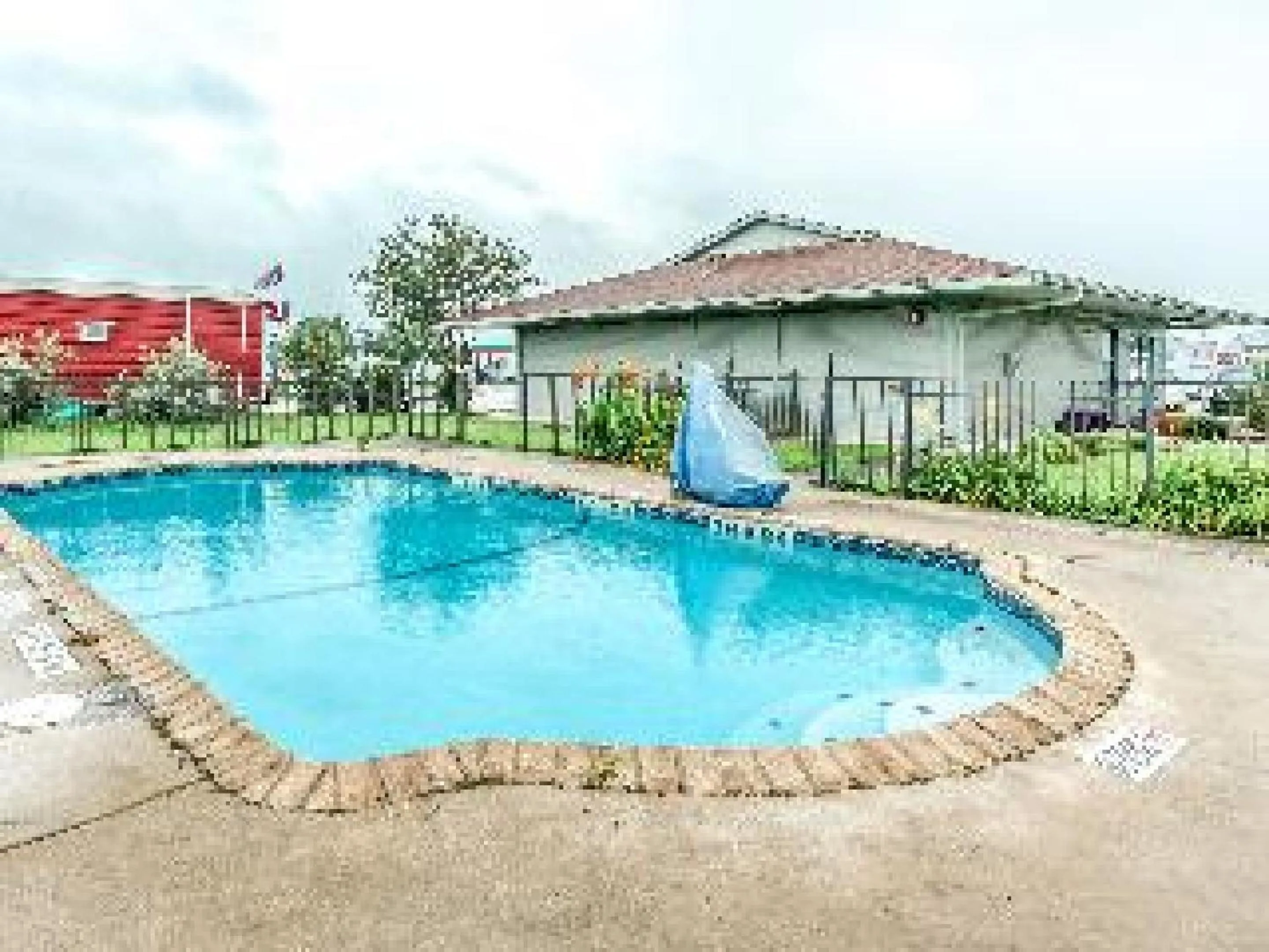 Swimming Pool in OYO Hotel San Antonio East