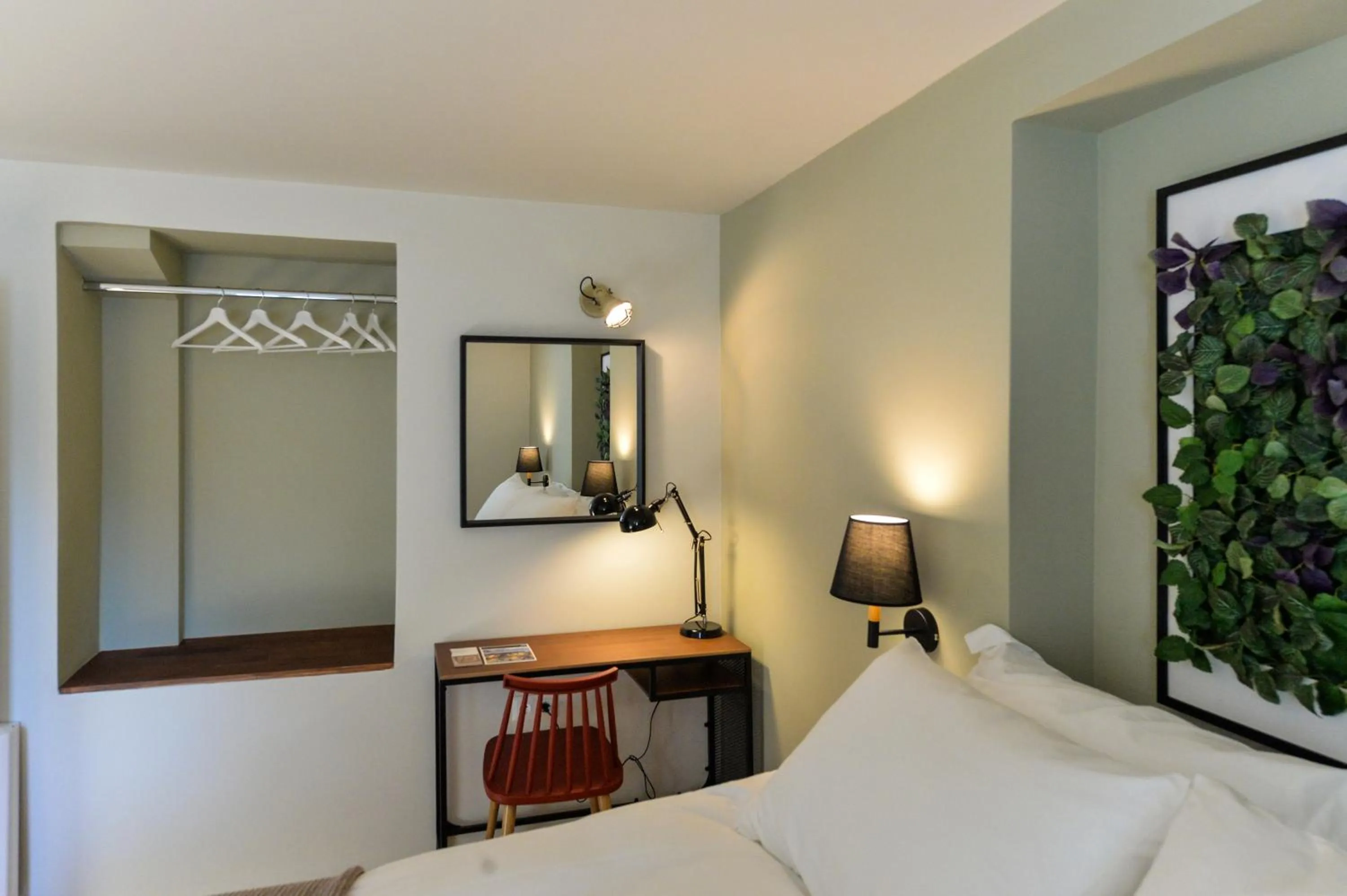 Bedroom, Bed in City Cottage - Kalamata Villas