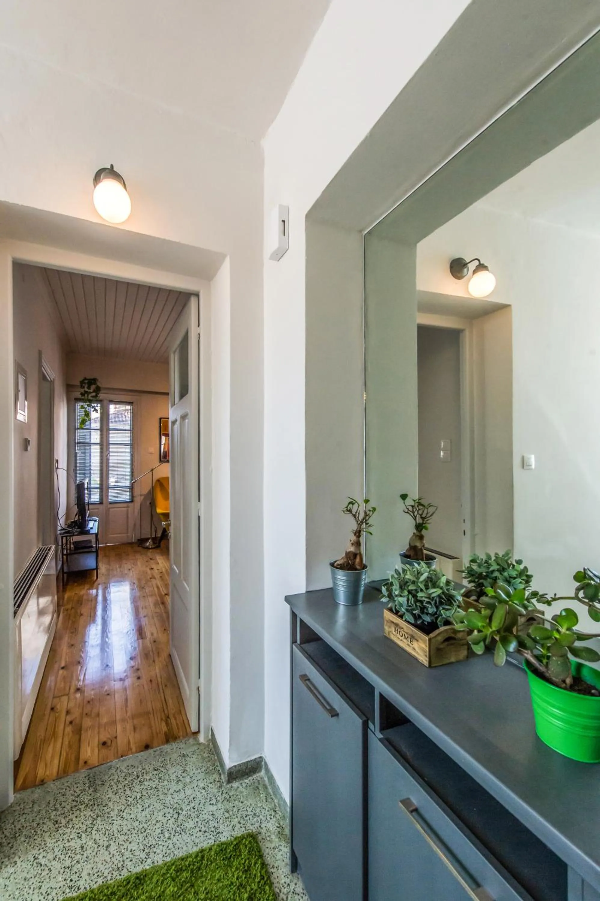 Decorative detail in City Cottage - Kalamata Villas