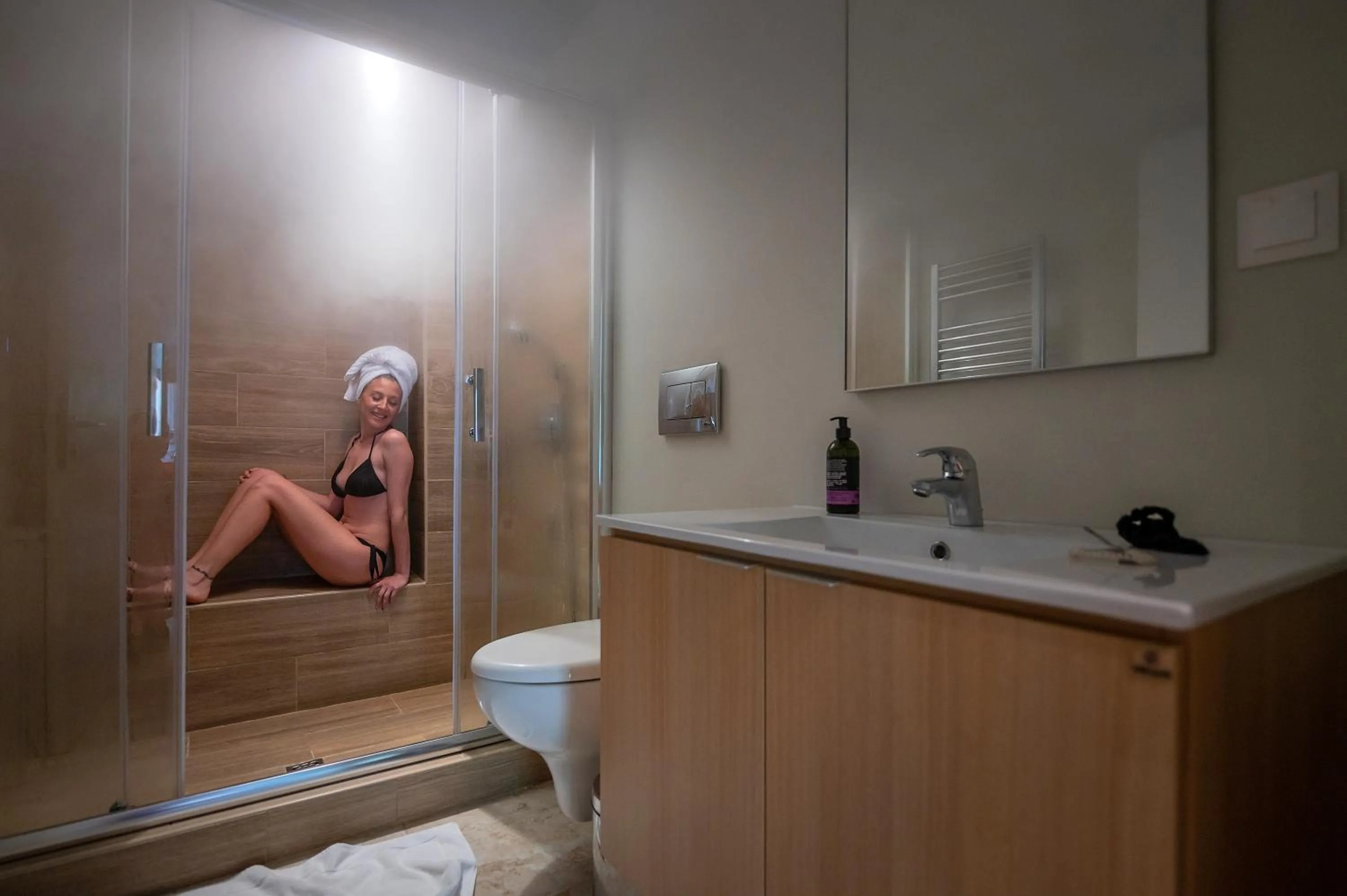 Shower in City Cottage - Kalamata Villas