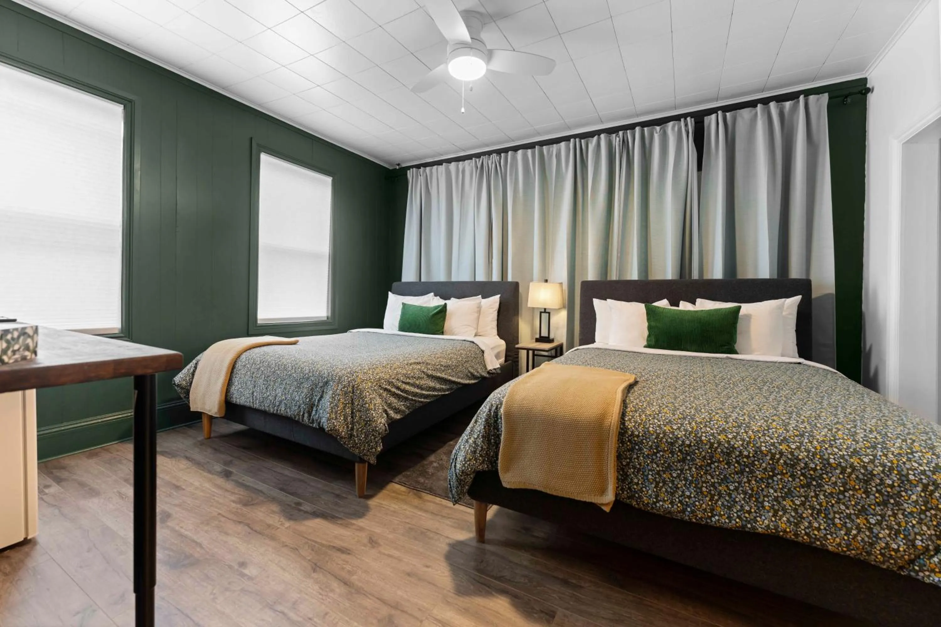 Bedroom, Bed in Balmoral Hotel