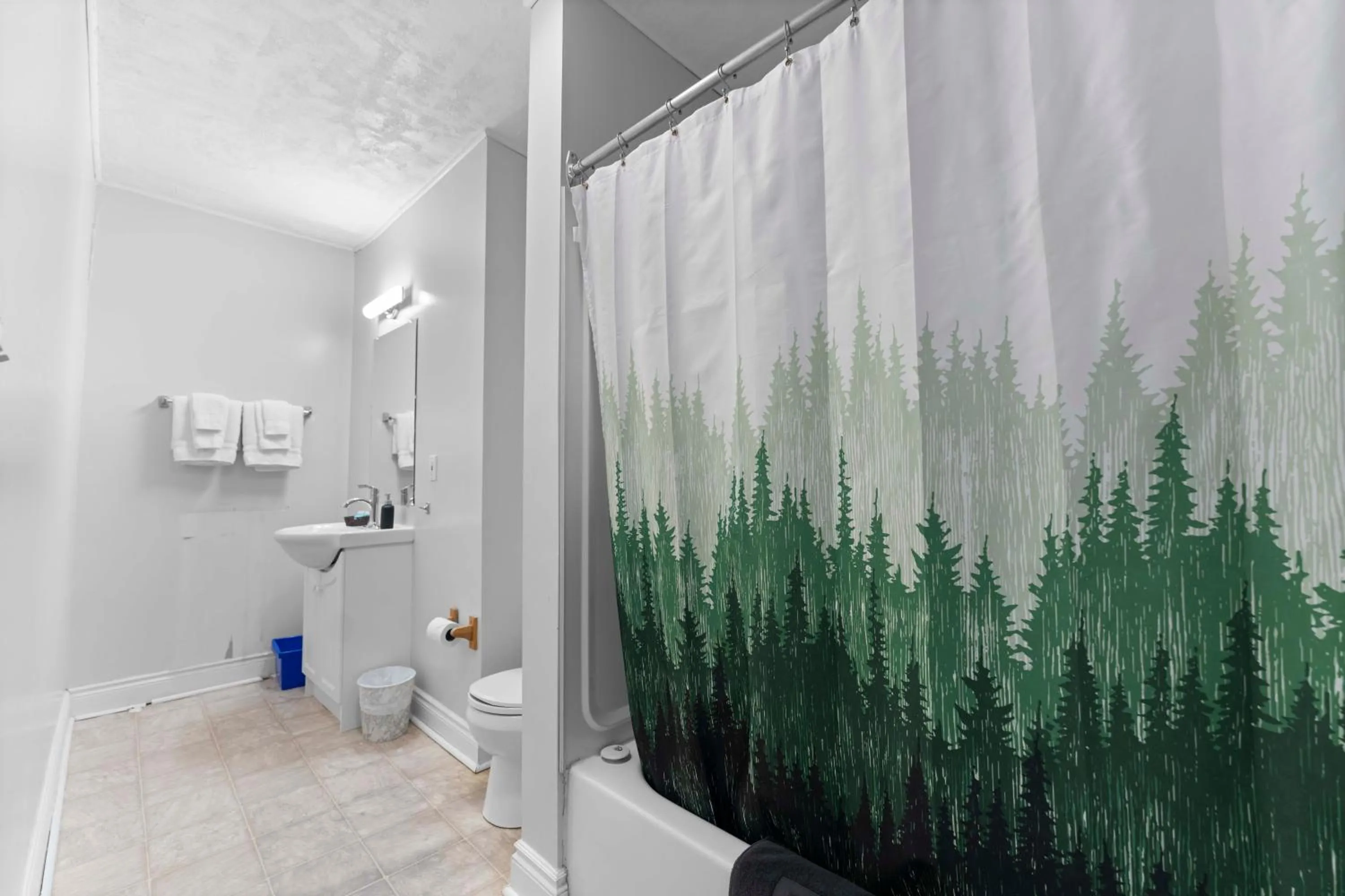 Bathroom in Balmoral Hotel