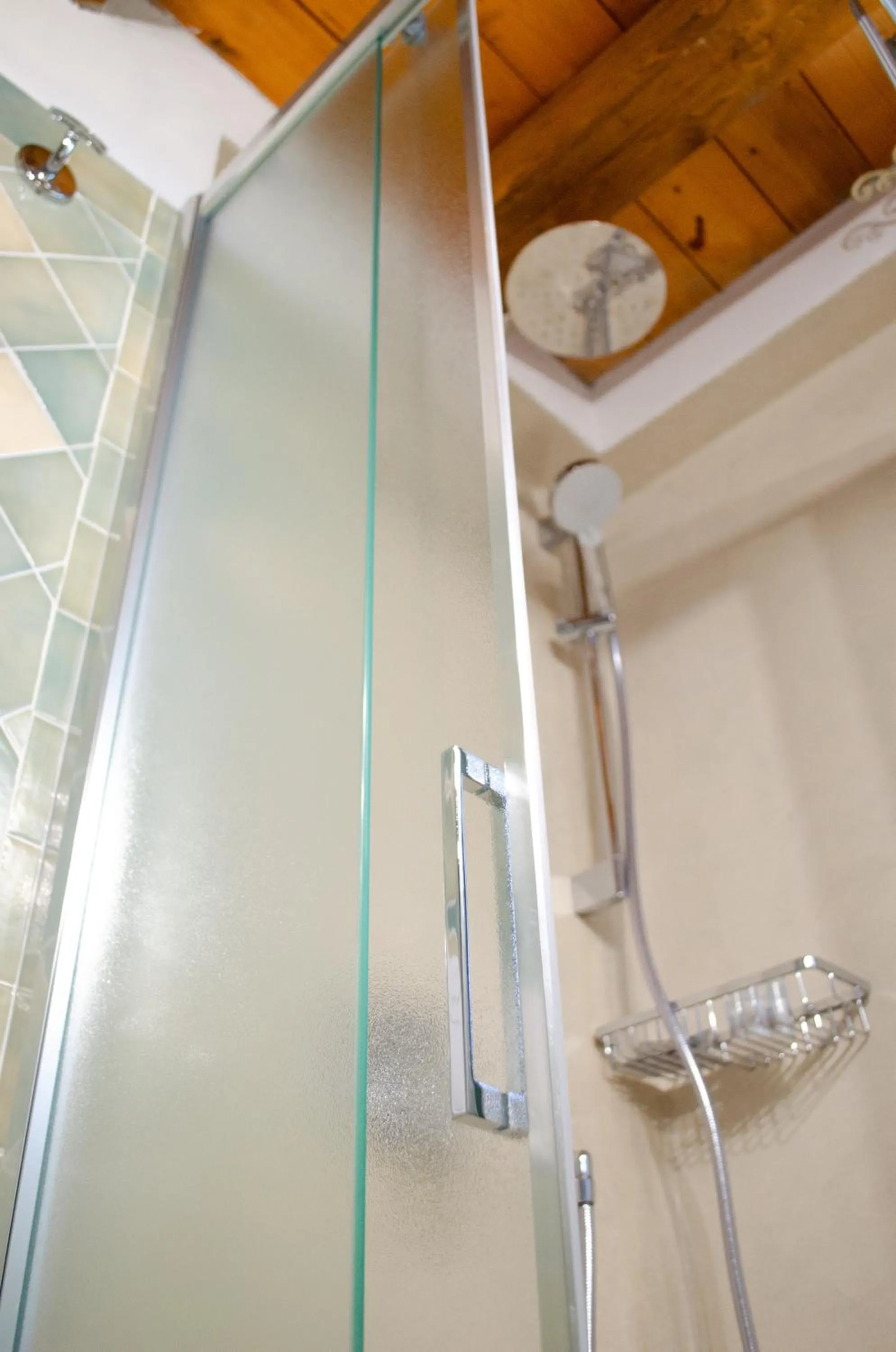 Shower in La Minditta