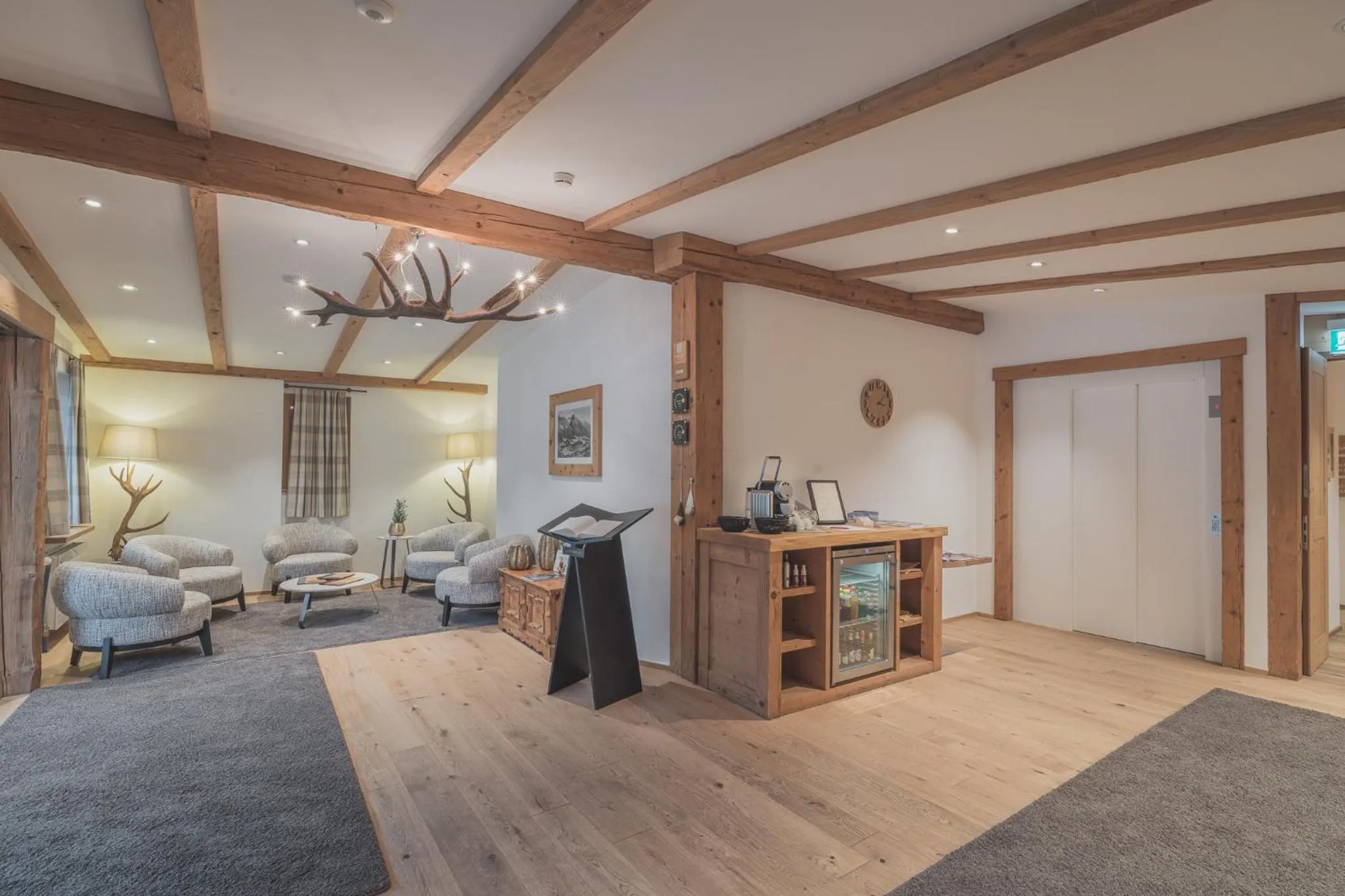 Lobby or reception in Hotel Sarain Active Mountain Resort