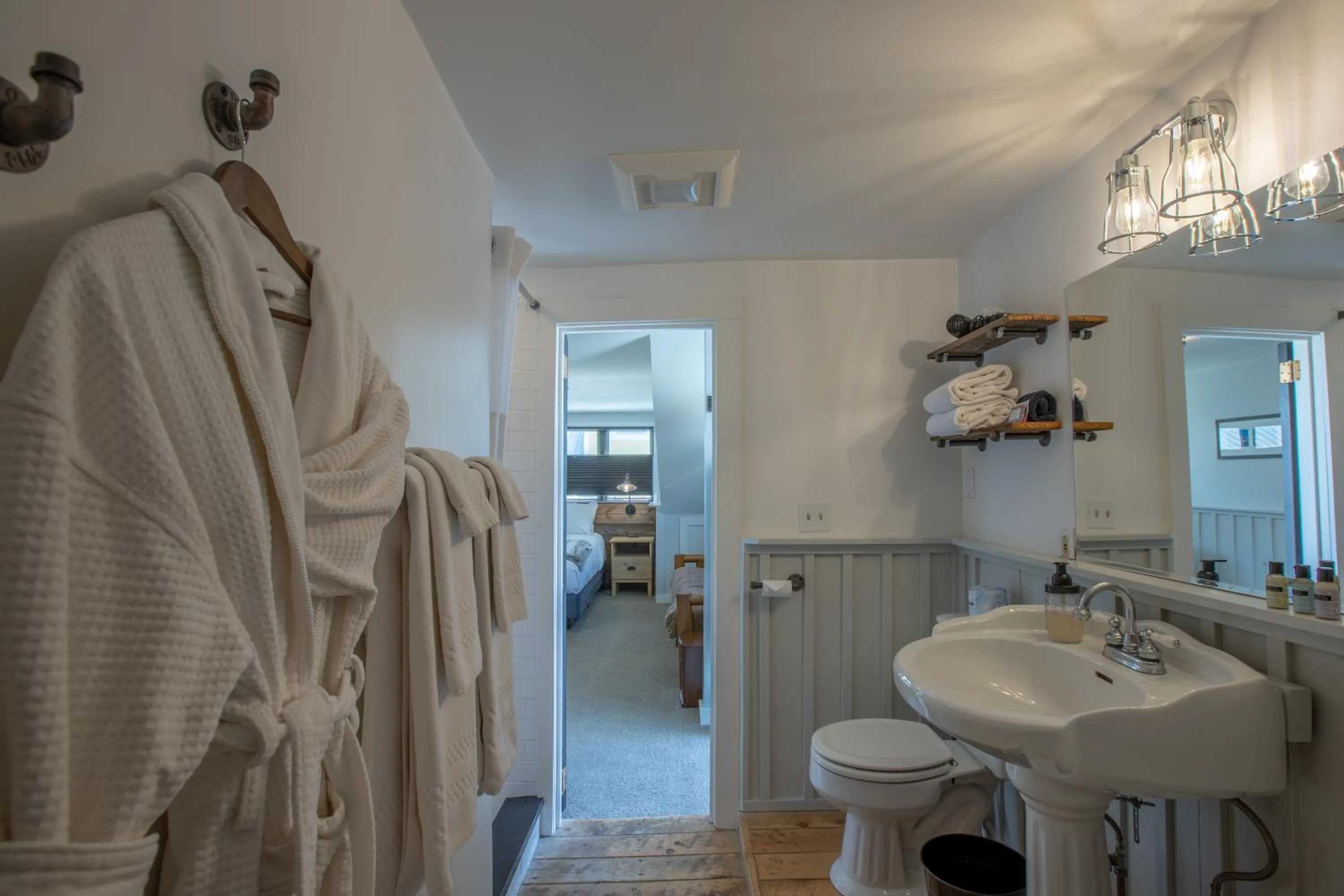 Bathroom in Purple Mountain Bed & Breakfast & Spa