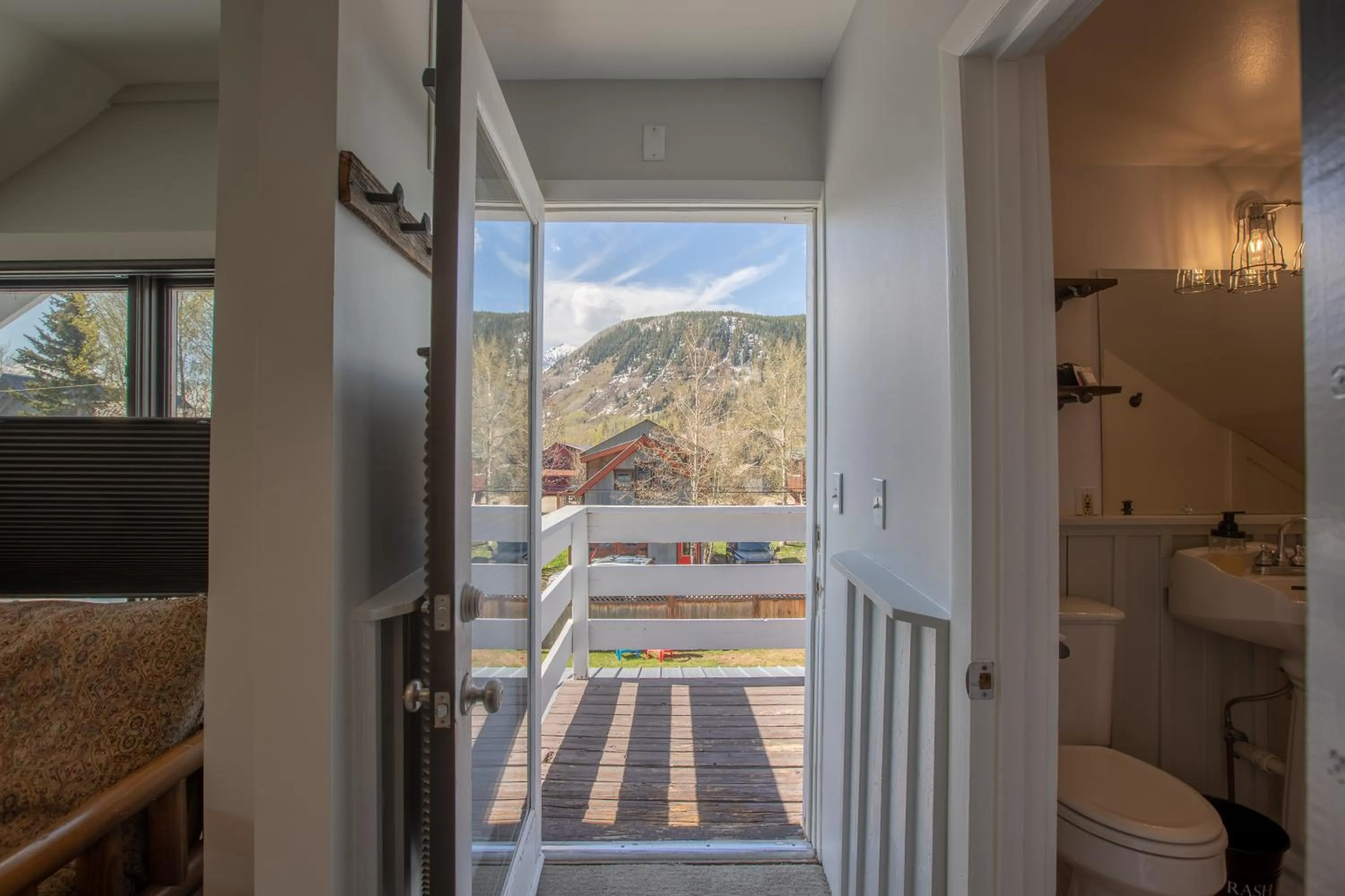 Balcony/Terrace in Purple Mountain Bed & Breakfast & Spa