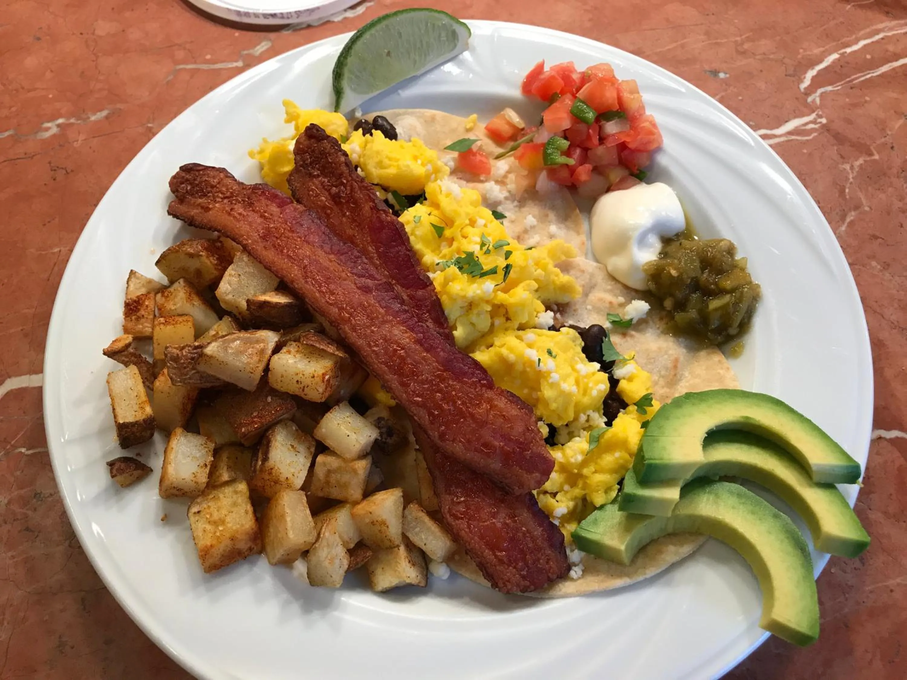 American breakfast in Purple Mountain Bed & Breakfast & Spa