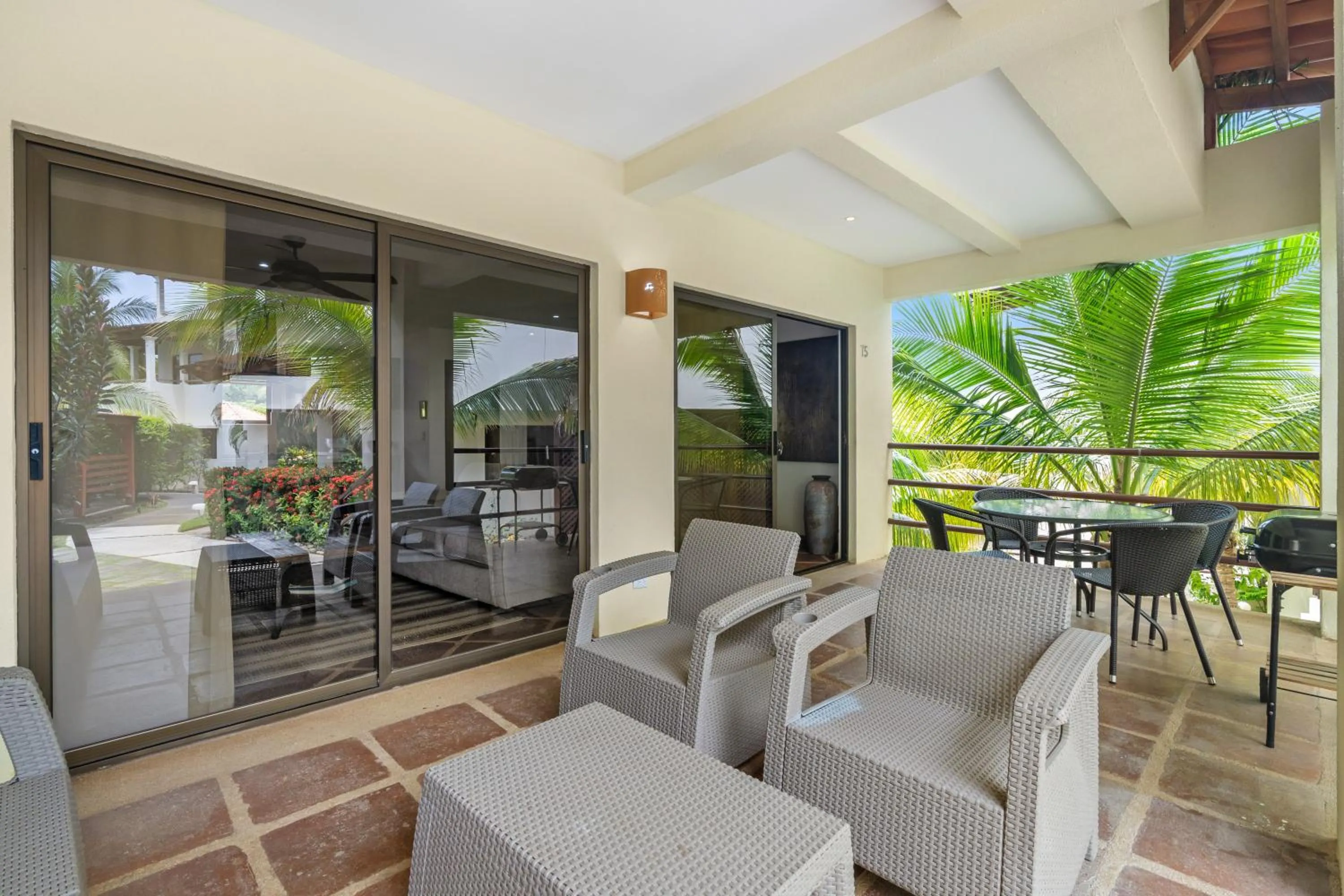 Living room in Tropical Gardens Suites and Apartments