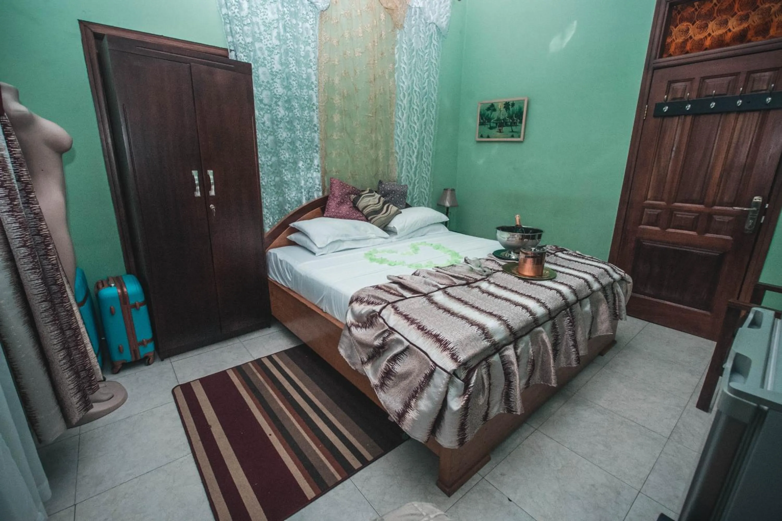 Decorative detail, Bed in Jesiwa B's Little Palace