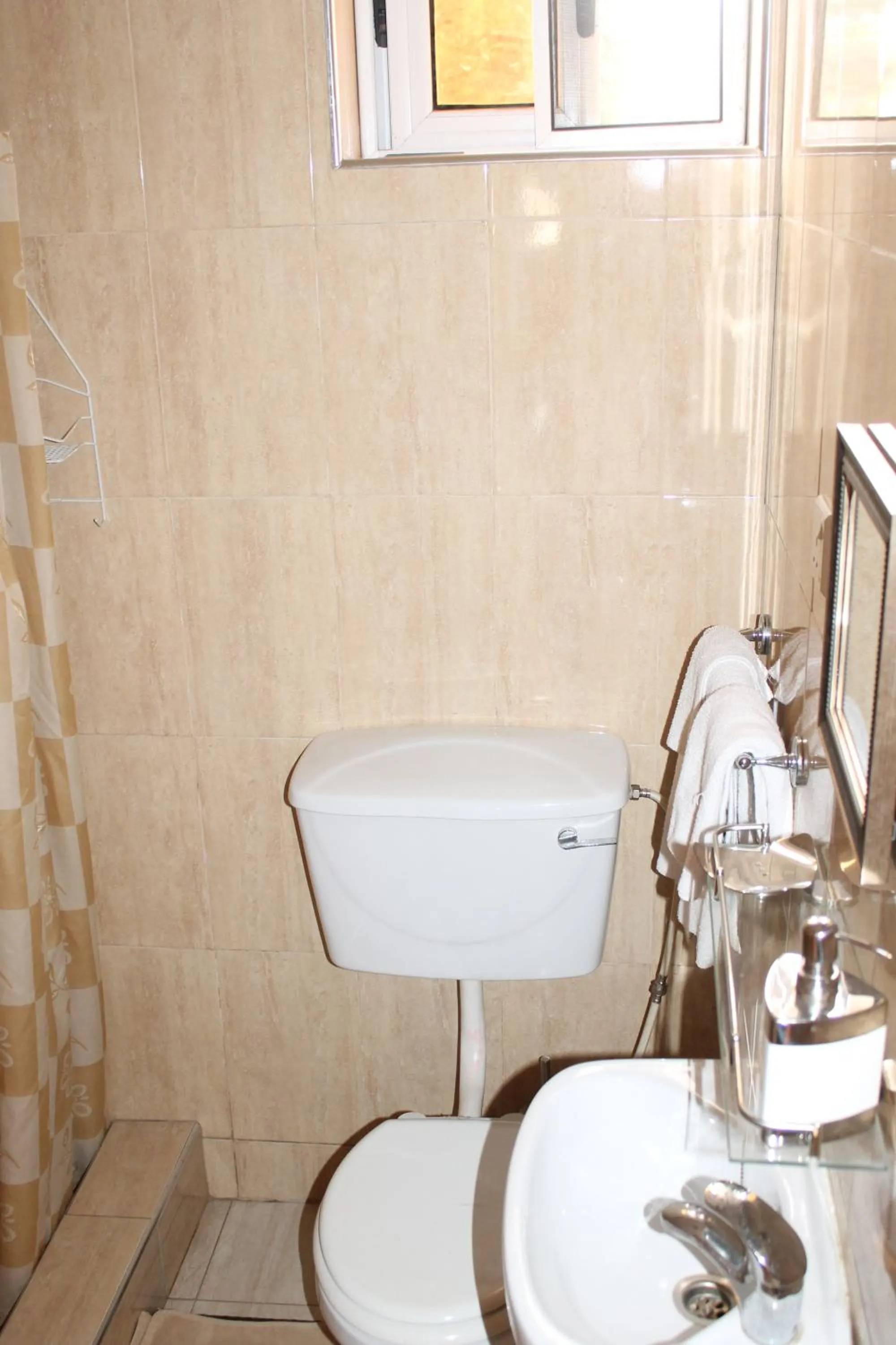 Bathroom in Jesiwa B's Little Palace