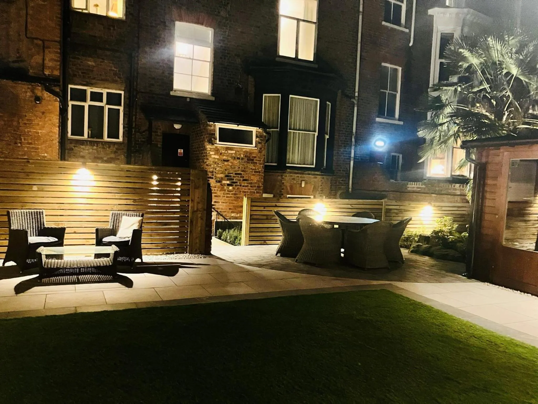 Property building in Hedley House Hotel & Apartments