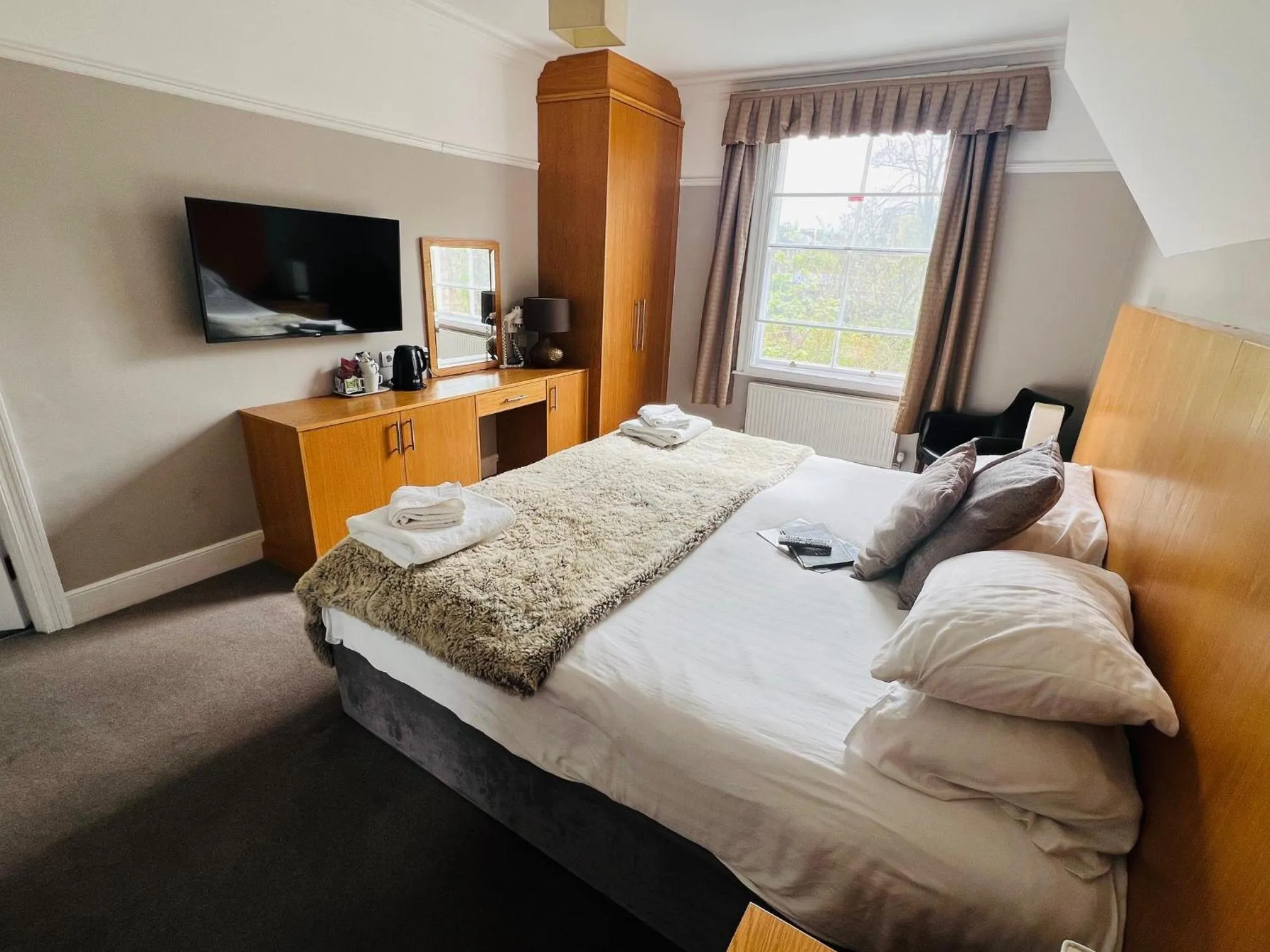 Photo of the whole room, Bed in Hedley House Hotel & Apartments