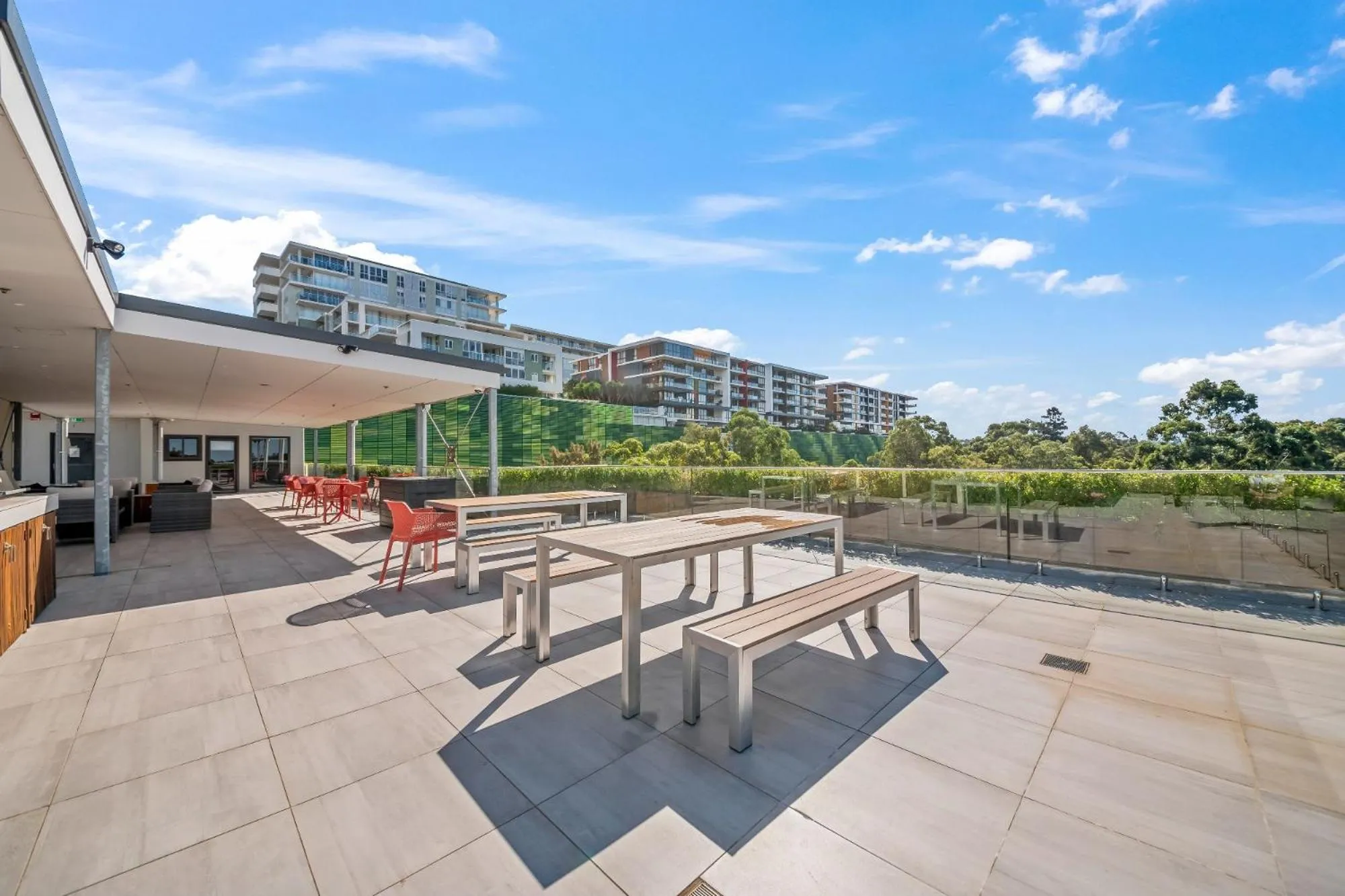 Property building in Studio 8 Residences - Adults Only