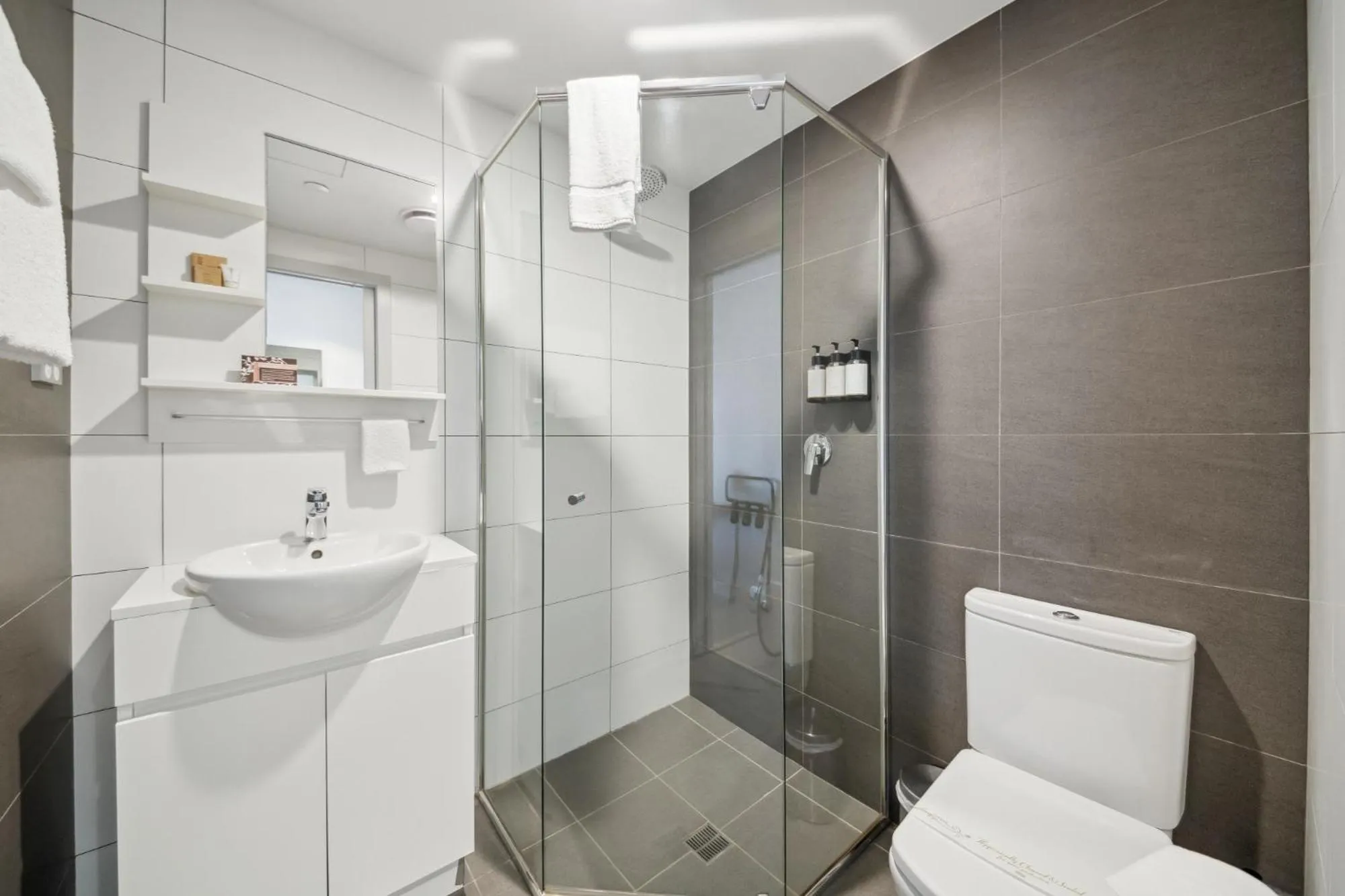 Bathroom in Studio 8 Residences - Adults Only
